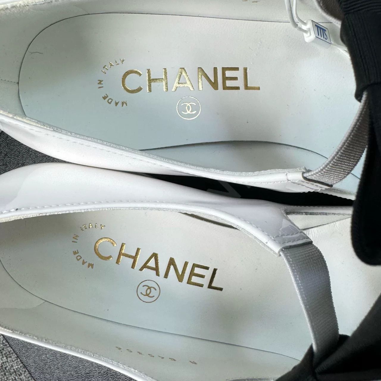 Chanel Chanel Patent Leather Block Heel Mary Jane Women's Size US 5.5 / IT 35.5 - 7 Thumbnail