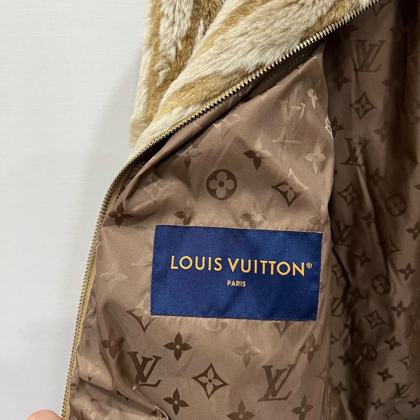 Louis Vuitton Louis Vuitton SS26 Ski EPI Hooded Jacket Size US S / EU 44-46 / 1 - 5 Thumbnail