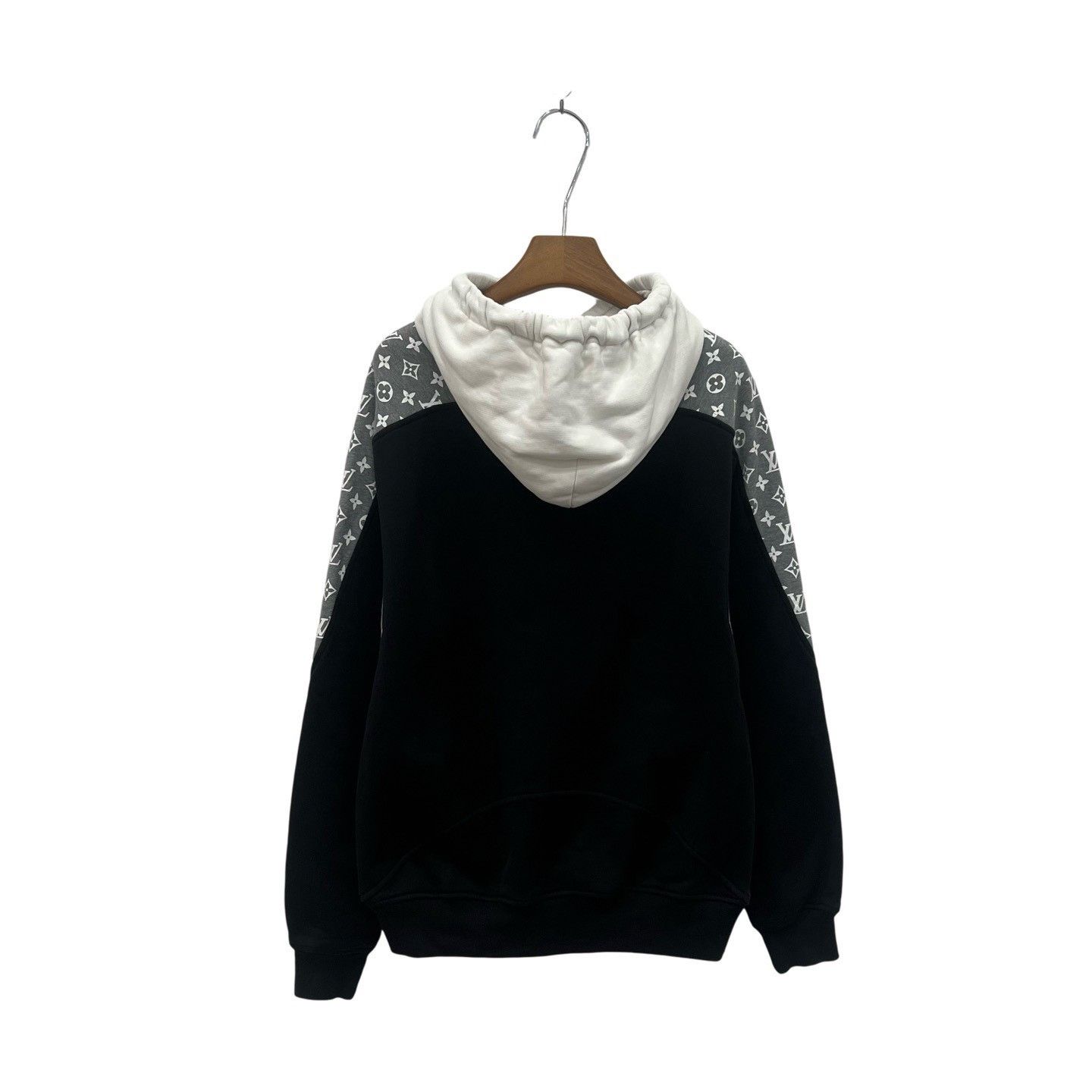Louis Vuitton Louis Vuitton Monogram Hoodie Size US S / EU 44-46 / 1 - 3 Thumbnail