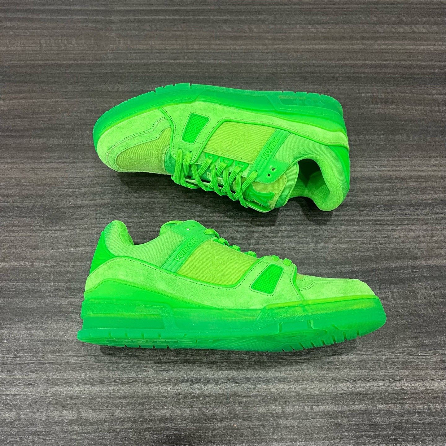 Louis Vuitton Louis Vuitton LV Trainer Neon Green Sneakers Size US 10 / EU 43 - 7 Thumbnail