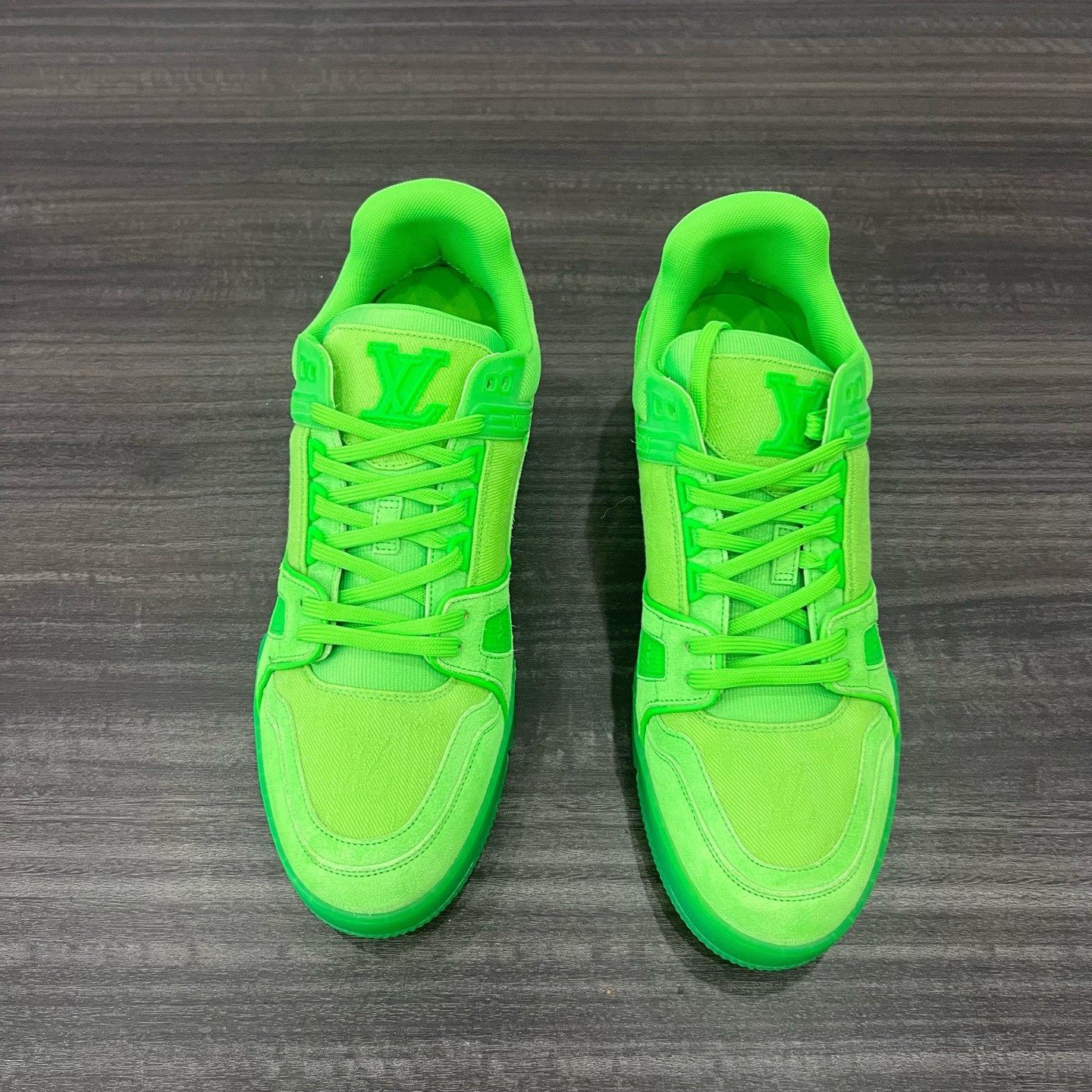Louis Vuitton Louis Vuitton LV Trainer Neon Green Sneakers Size US 10 / EU 43 - 3 Thumbnail