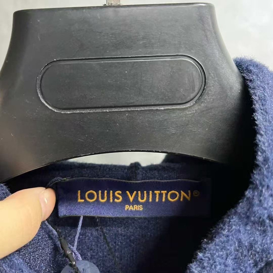 Louis Vuitton Louis Vuitton 2026 Hooded Sweatshirt Size US L / EU 52-54 / 3 - 3 Thumbnail