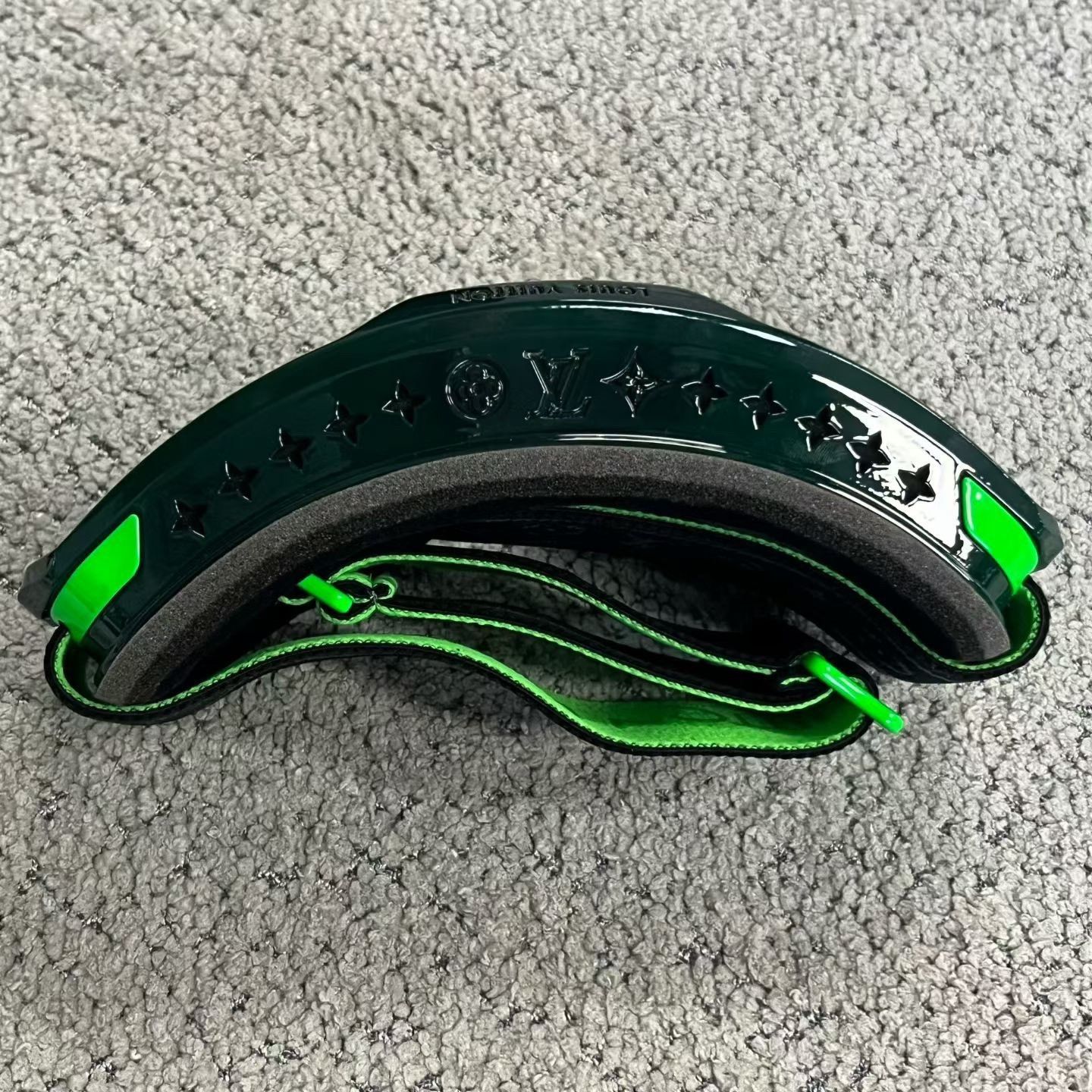 Louis Vuitton Louis Vuitton Green Ski Goggles Size ONE SIZE - 4 Thumbnail
