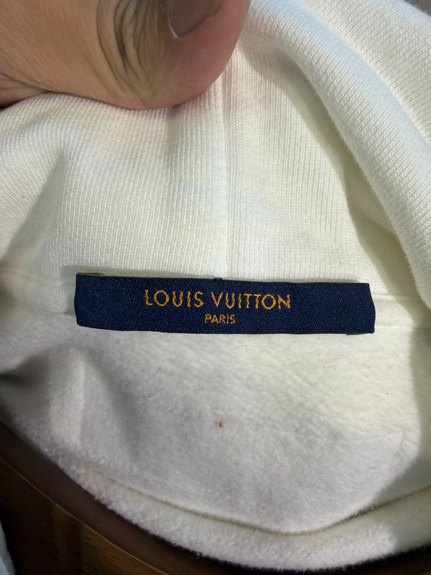 Louis Vuitton Louis Vuitton Logo White Hoodie XL Size US XL / EU 56 / 4 - 3 Thumbnail
