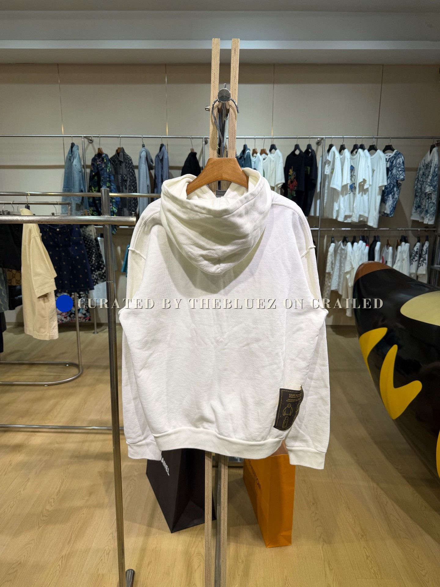 Louis Vuitton Louis Vuitton Logo White Hoodie XL Size US XL / EU 56 / 4 - 2 Thumbnail