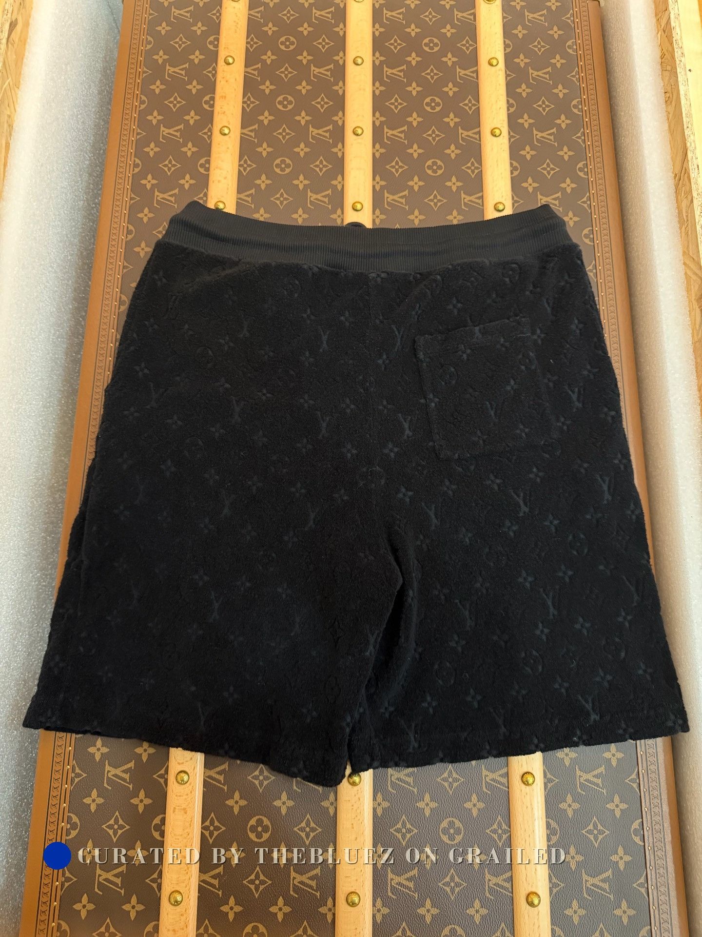 Louis Vuitton Louis Vuitton Embossed Towel Shorts Size US 30 / EU 46 - 2 Thumbnail