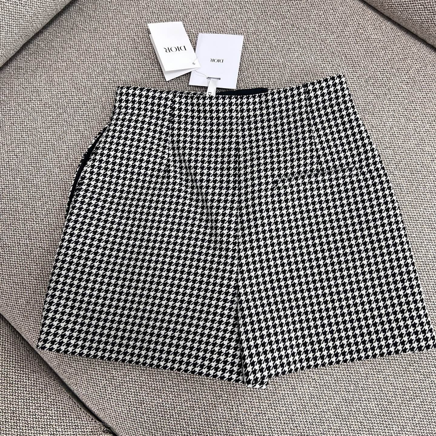Dior Dior Houndstooth Pearl Button Wool Culottes Size 34" / US 12 / IT 48 - 2 Thumbnail