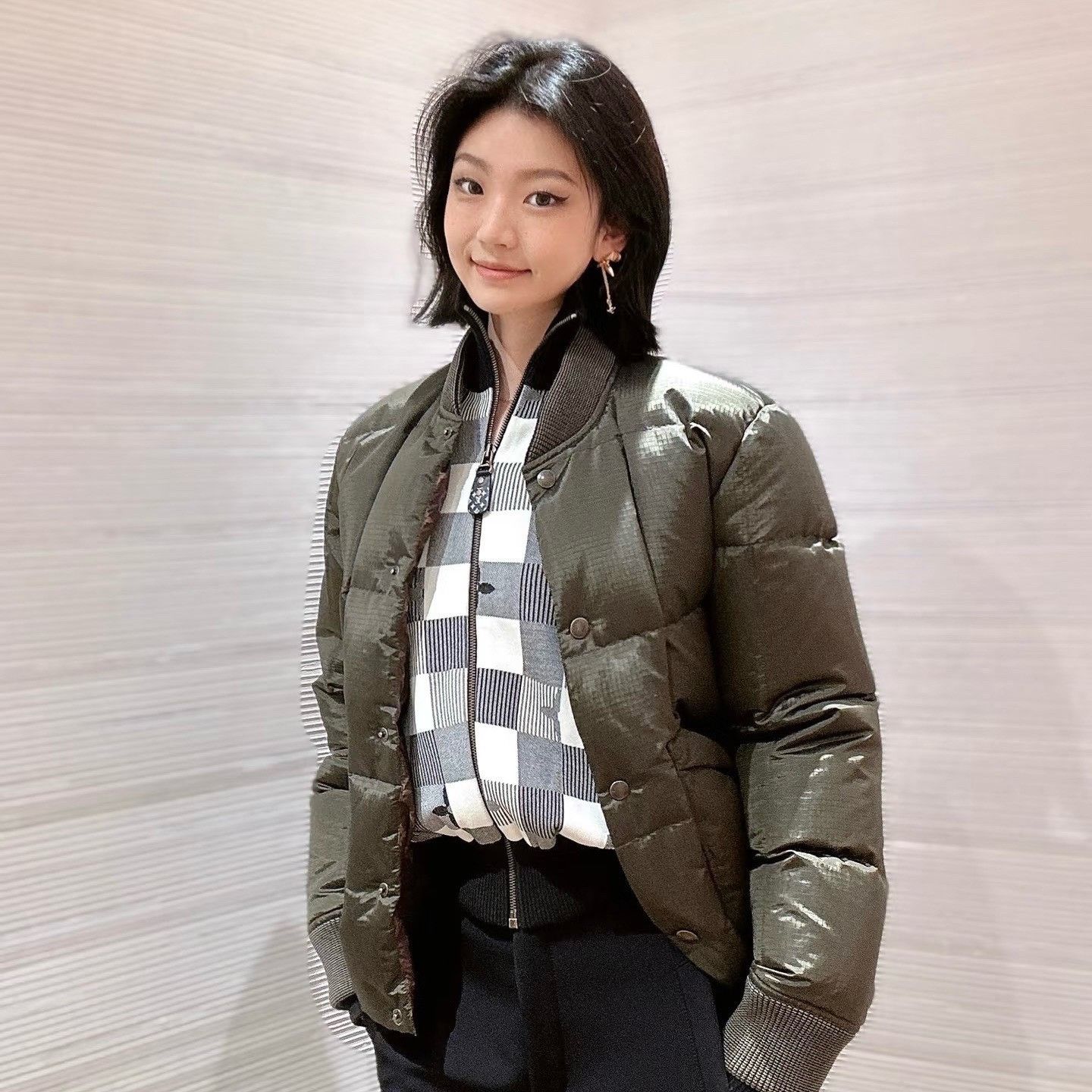 Louis Vuitton Louis Vuitton Olive Green Monogram Down Jacket 34 Size XXS / US 00 / IT 34 - 8 Thumbnail