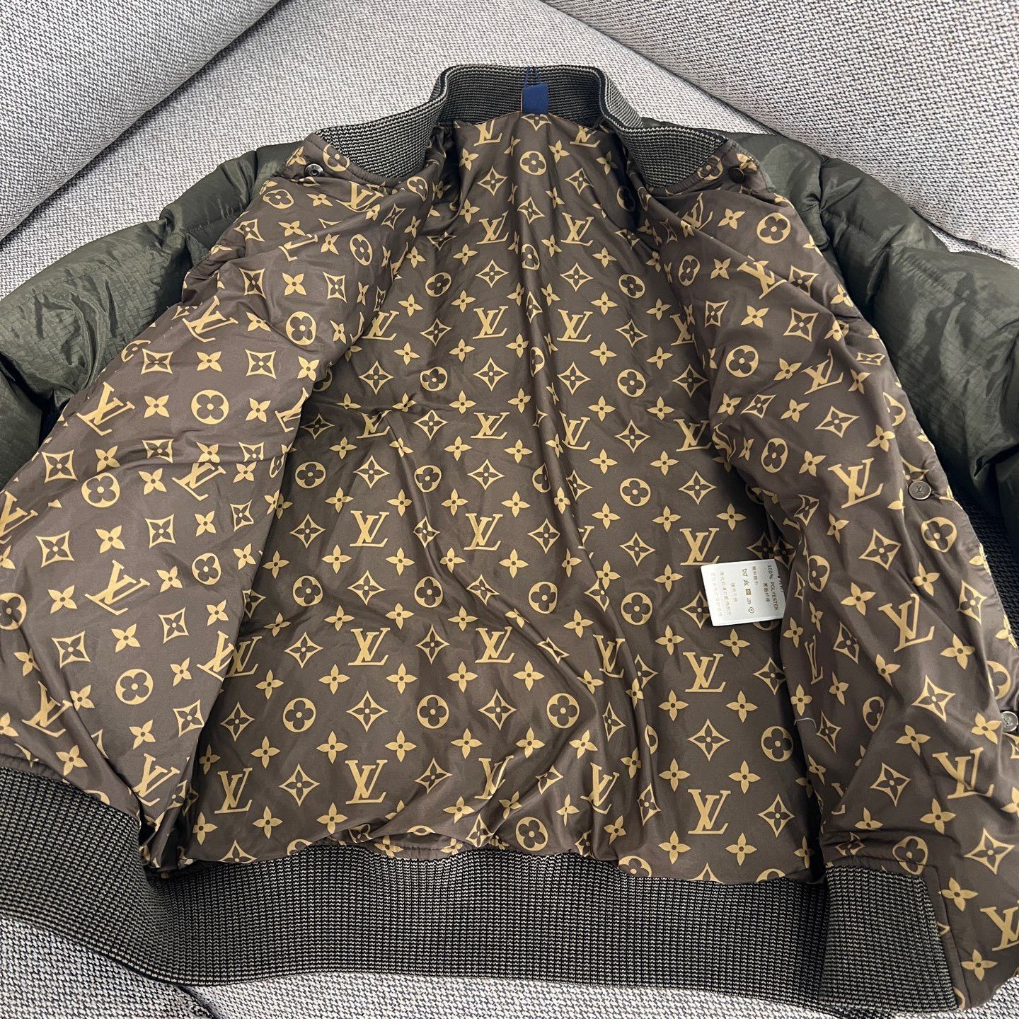 Louis Vuitton Louis Vuitton Olive Green Monogram Down Jacket 34 Size XXS / US 00 / IT 34 - 3 Thumbnail