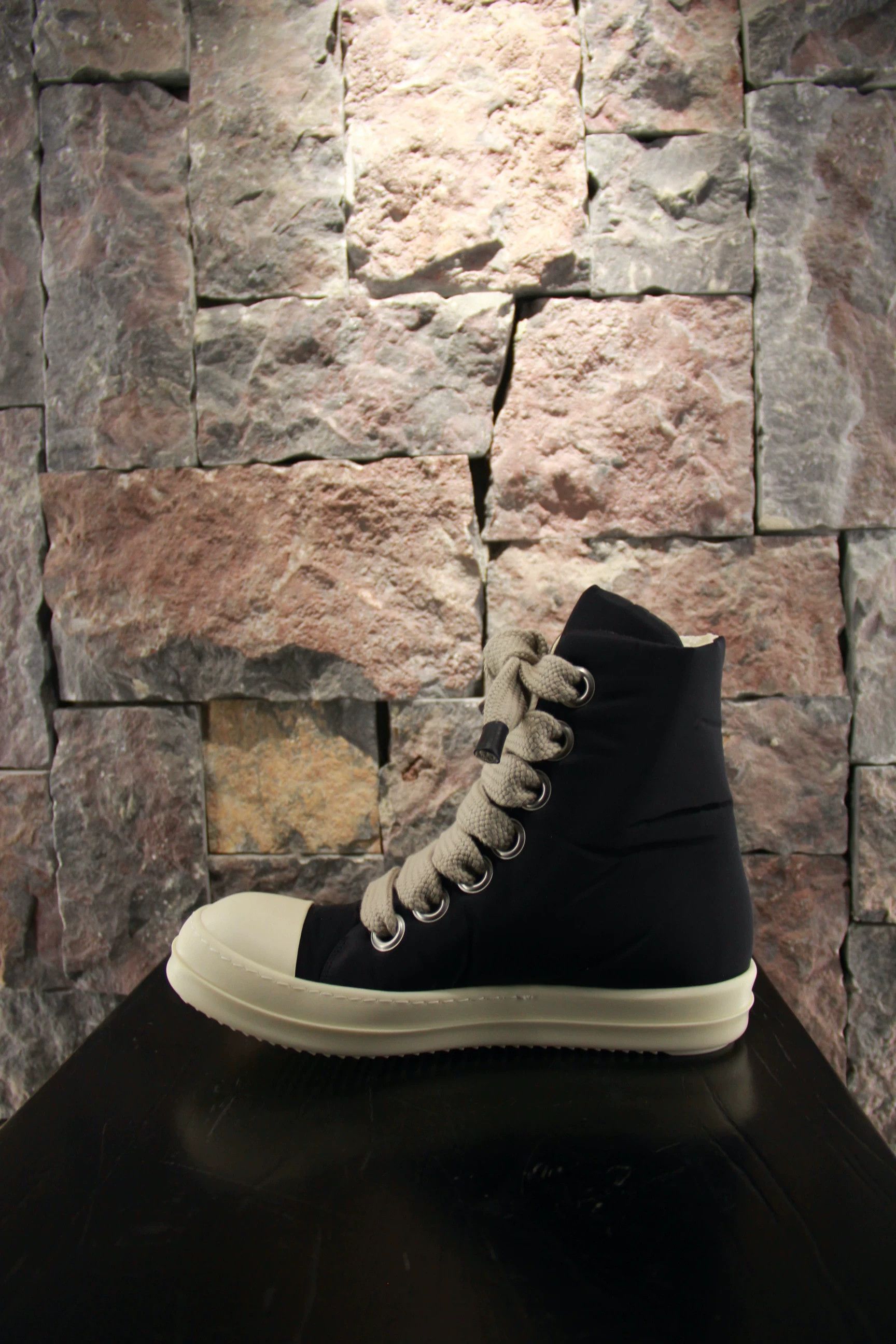 Rick Owens Rick Owens White Hitop Sneakers Women 8 Size US 8 / EU 41 - 2 Thumbnail