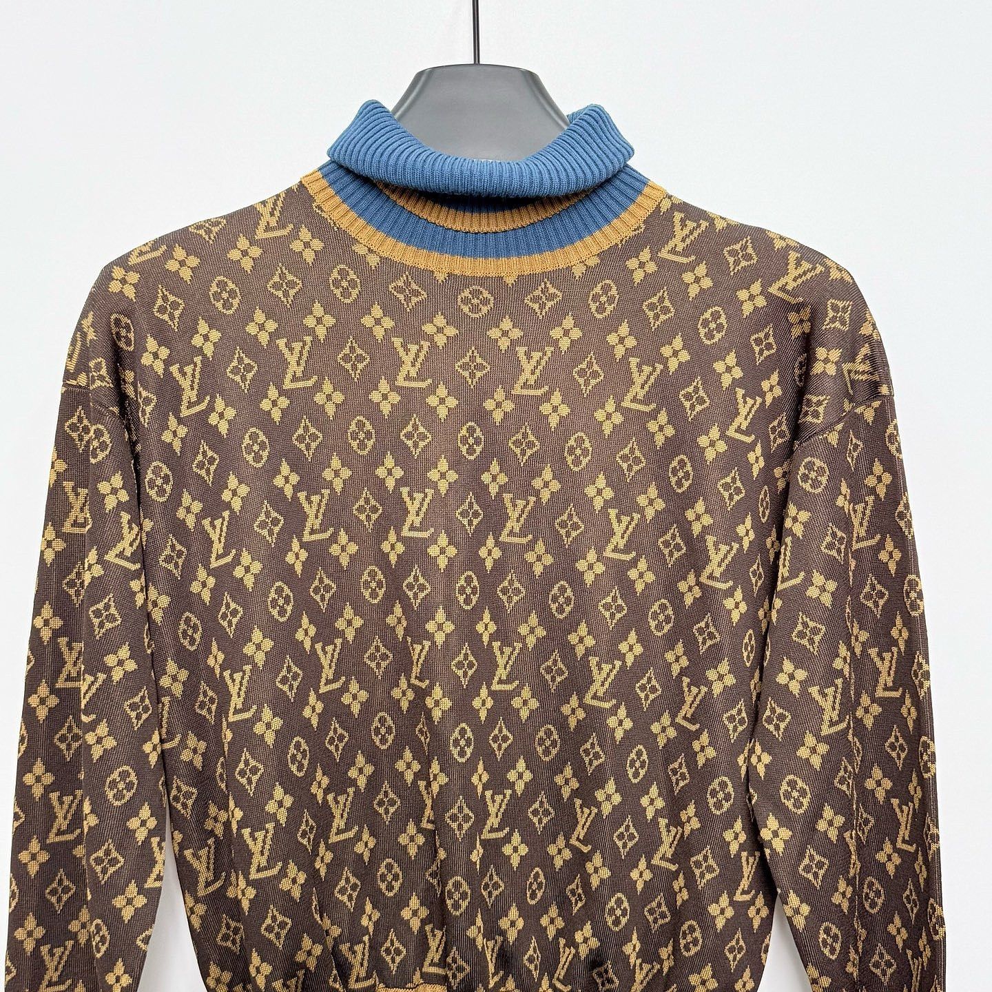 Louis Vuitton Louis Vuitton Monogram Turtleneck Sweater Size XS Size XS / US 0-2 / IT 36-38 - 6 Thumbnail