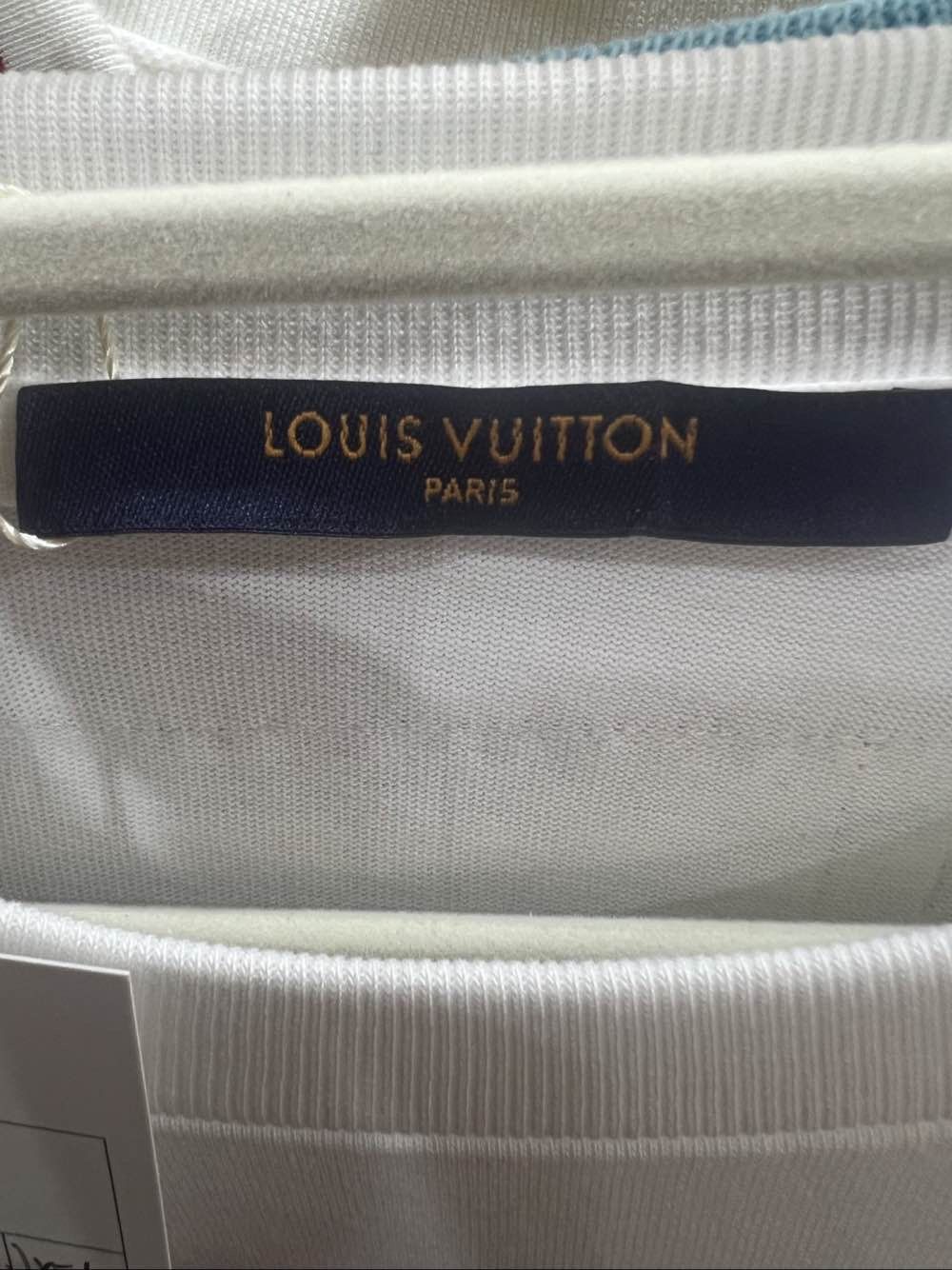 Louis Vuitton Louis Vuitton Graffiti Logo T-Shirt Size M Size US M / EU 48-50 / 2 - 3 Thumbnail