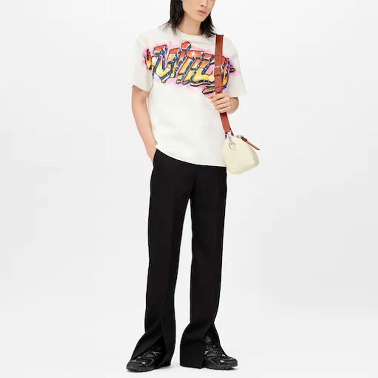 Louis Vuitton Louis Vuitton Graffiti Logo T-Shirt Size M Size US M / EU 48-50 / 2 - 6 Thumbnail
