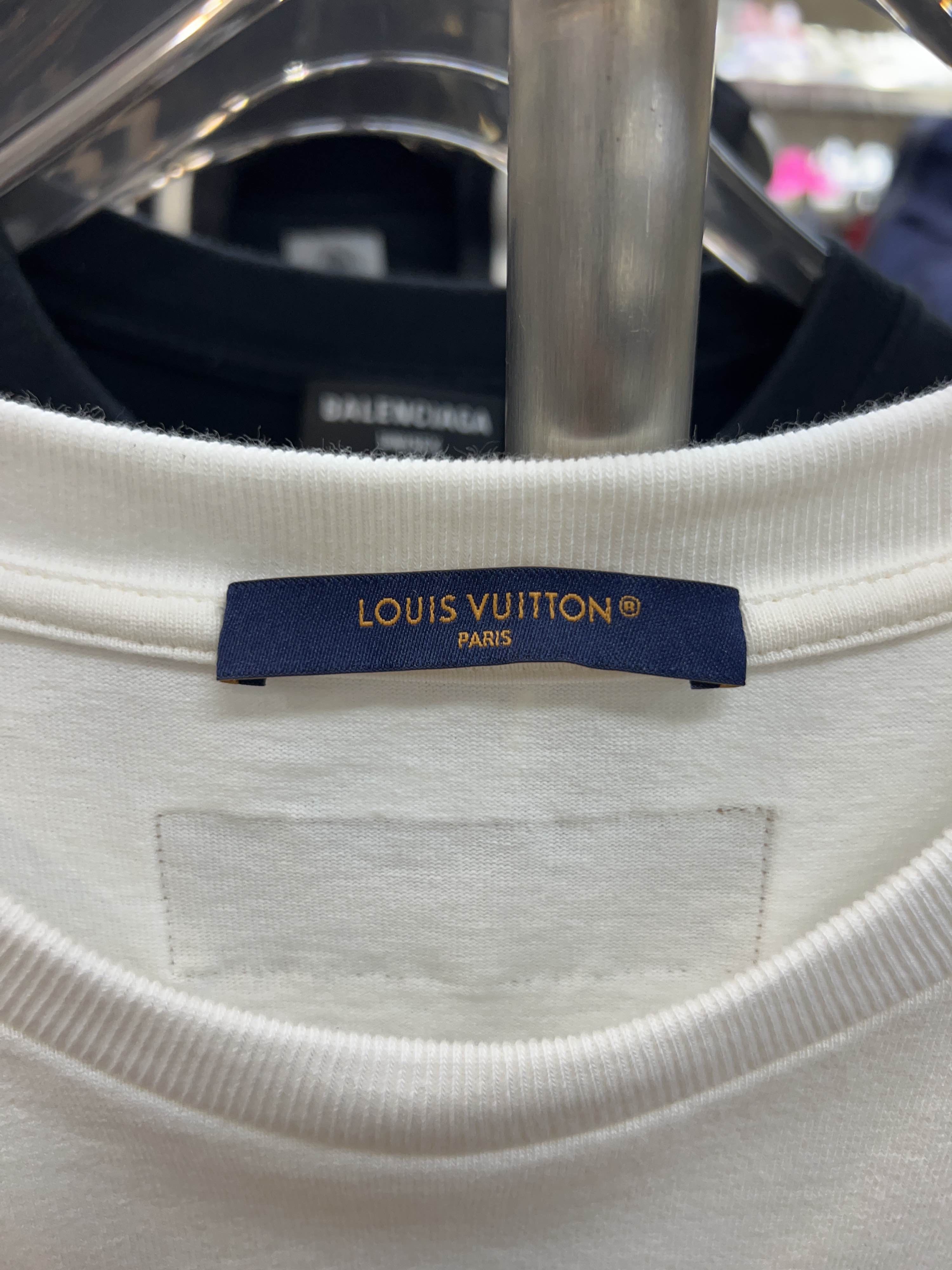 Louis Vuitton Louis Vuitton Rainbow Logo T-Shirt US XL Size US XL / EU 56 / 4 - 3 Thumbnail