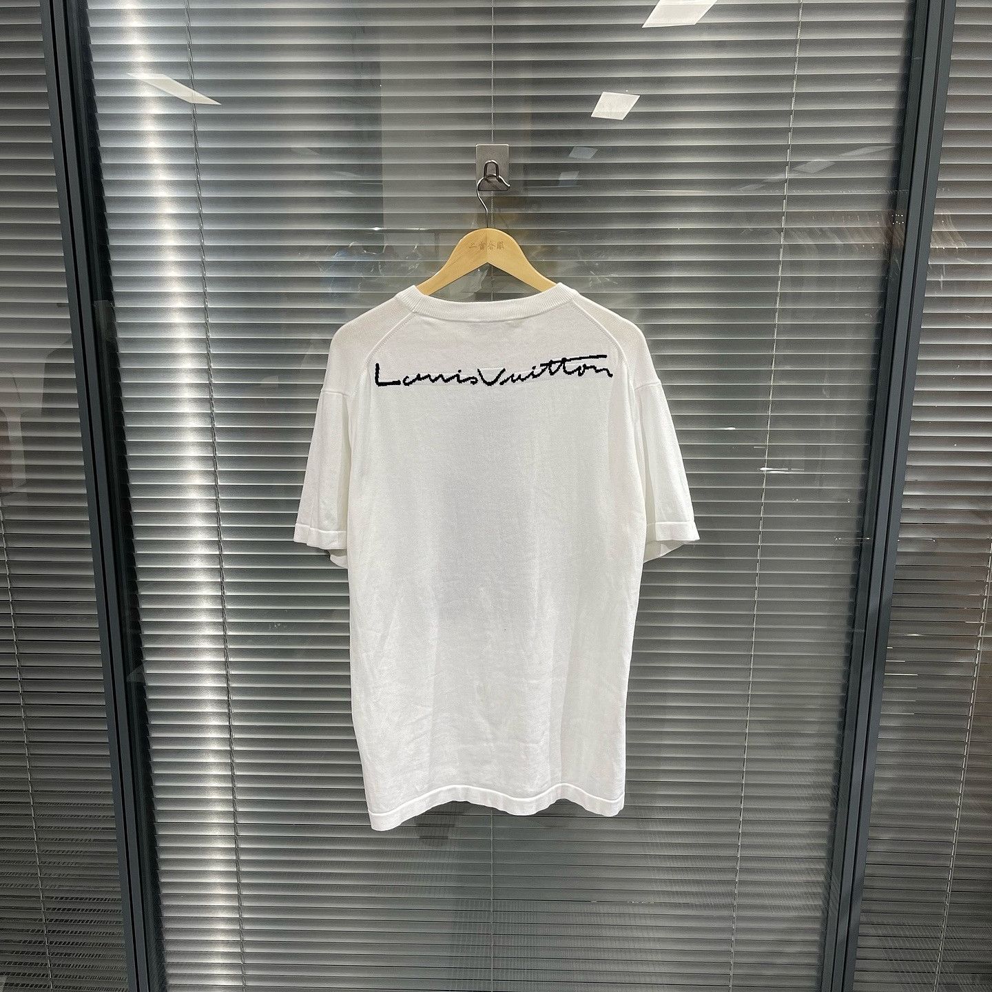 Louis Vuitton Louis Vuitton Cartoon Graphic T-Shirt Size L Size US L / EU 52-54 / 3 - 2 Thumbnail