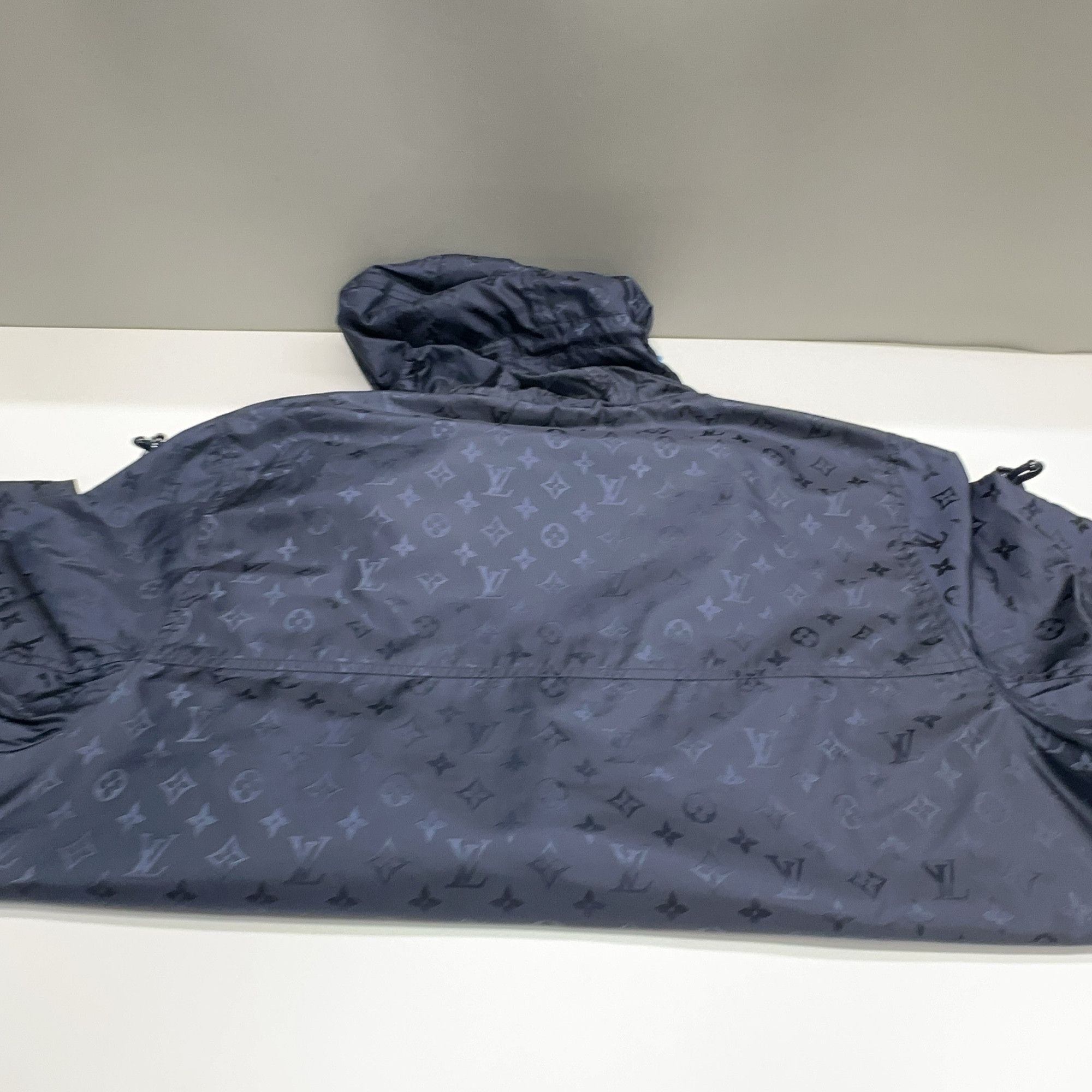 Louis Vuitton Louis Vuitton Monogram Hooded Windbreaker Size M Size US M / EU 48-50 / 2 - 16 Thumbnail