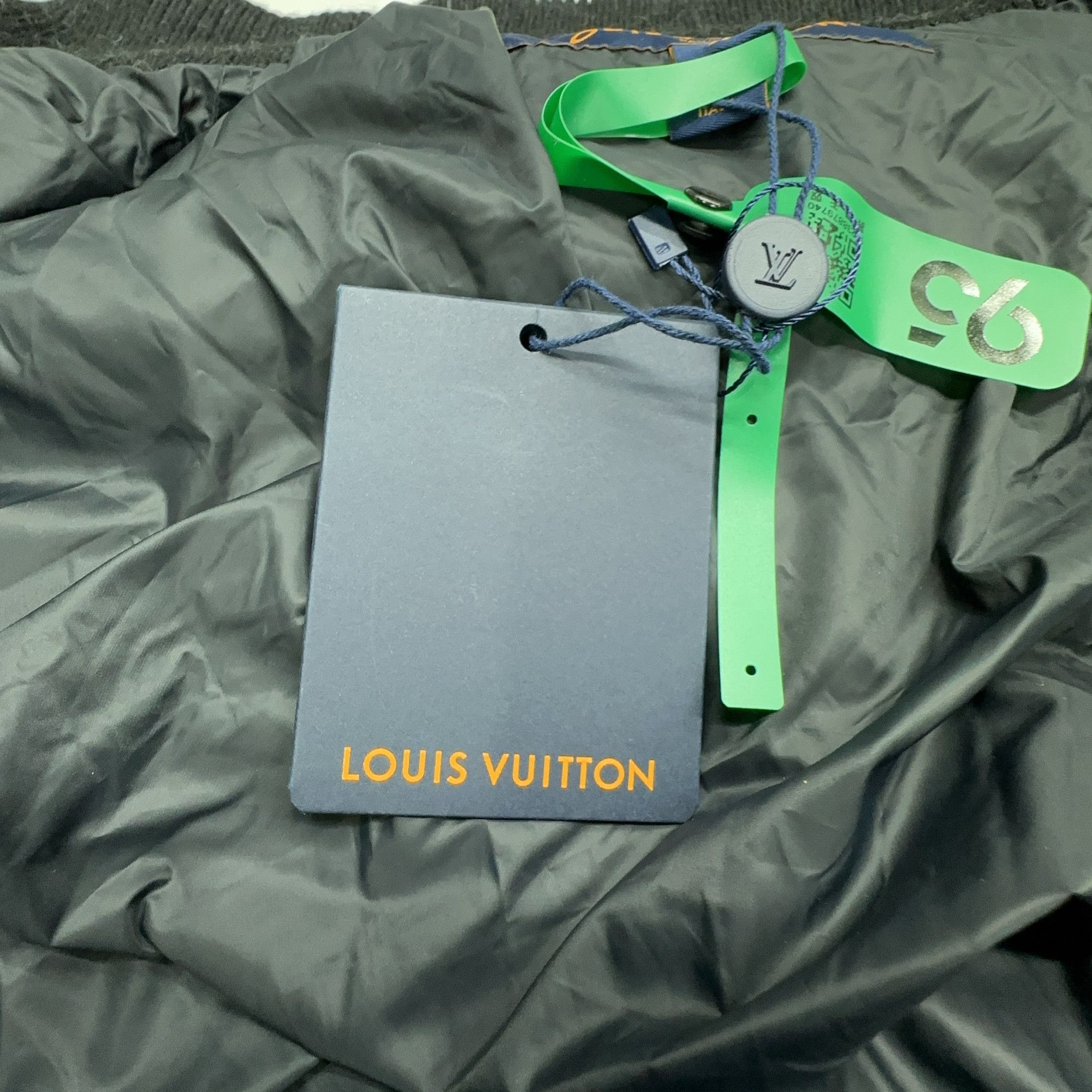Louis Vuitton Louis Vuitton Monogram Down Jacket Size 36 Size XS / US 0-2 / IT 36-38 - 5 Thumbnail