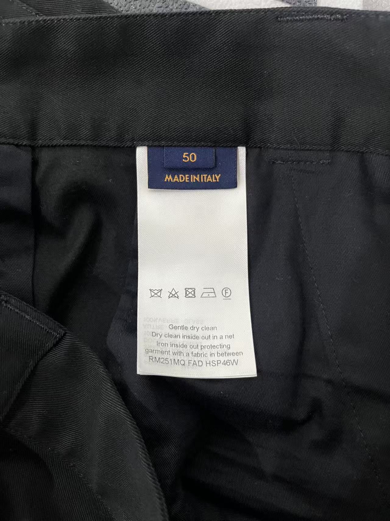Louis Vuitton Louis Vuitton Logo Embroidery Cargo Pants Size 34 Size US 34 / EU 50 - 4 Thumbnail