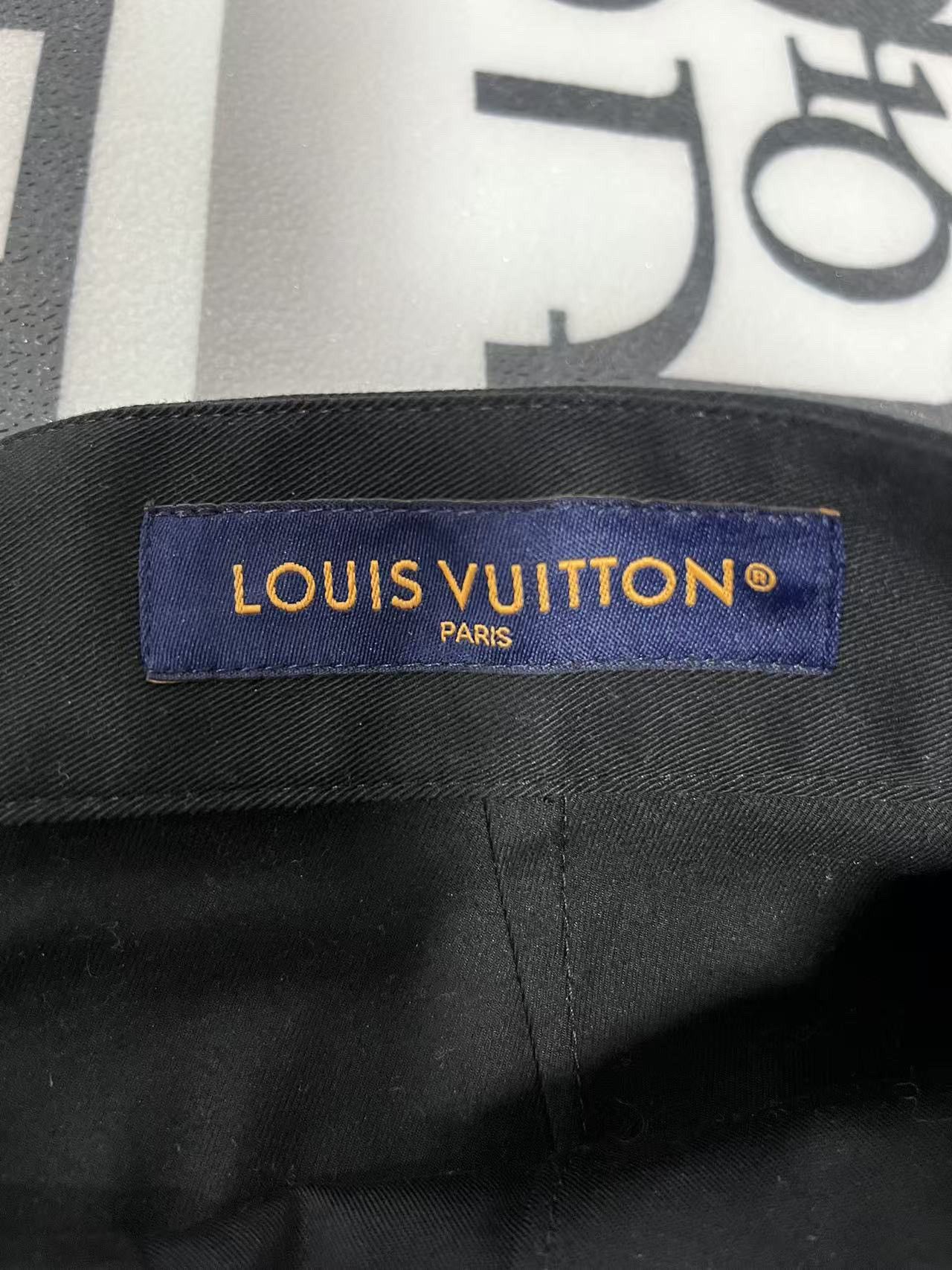 Louis Vuitton Louis Vuitton Logo Embroidery Cargo Pants Size 34 Size US 34 / EU 50 - 3 Thumbnail