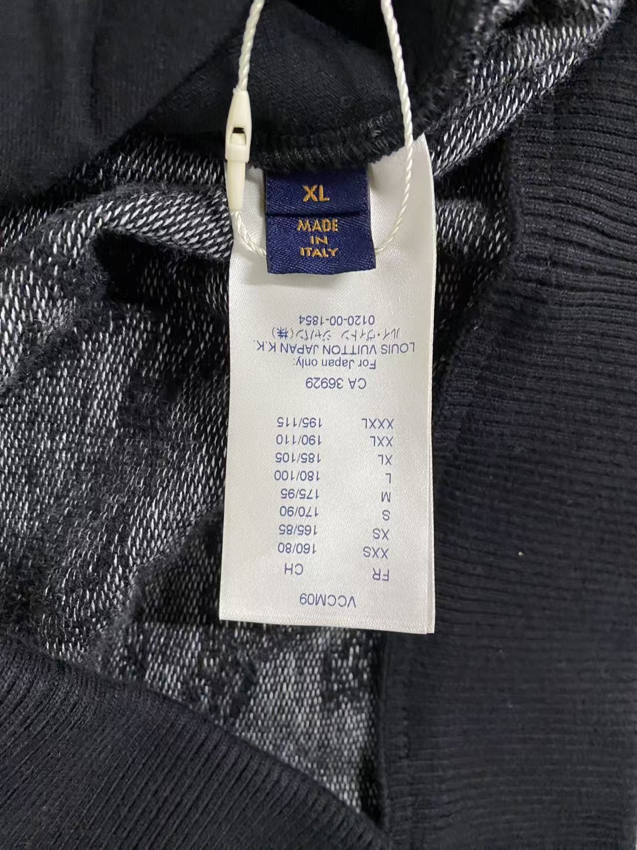 Louis Vuitton Louis Vuitton Jacquard Zip Up Bomber Jacket Size XL Size US XL / EU 56 / 4 - 4 Thumbnail