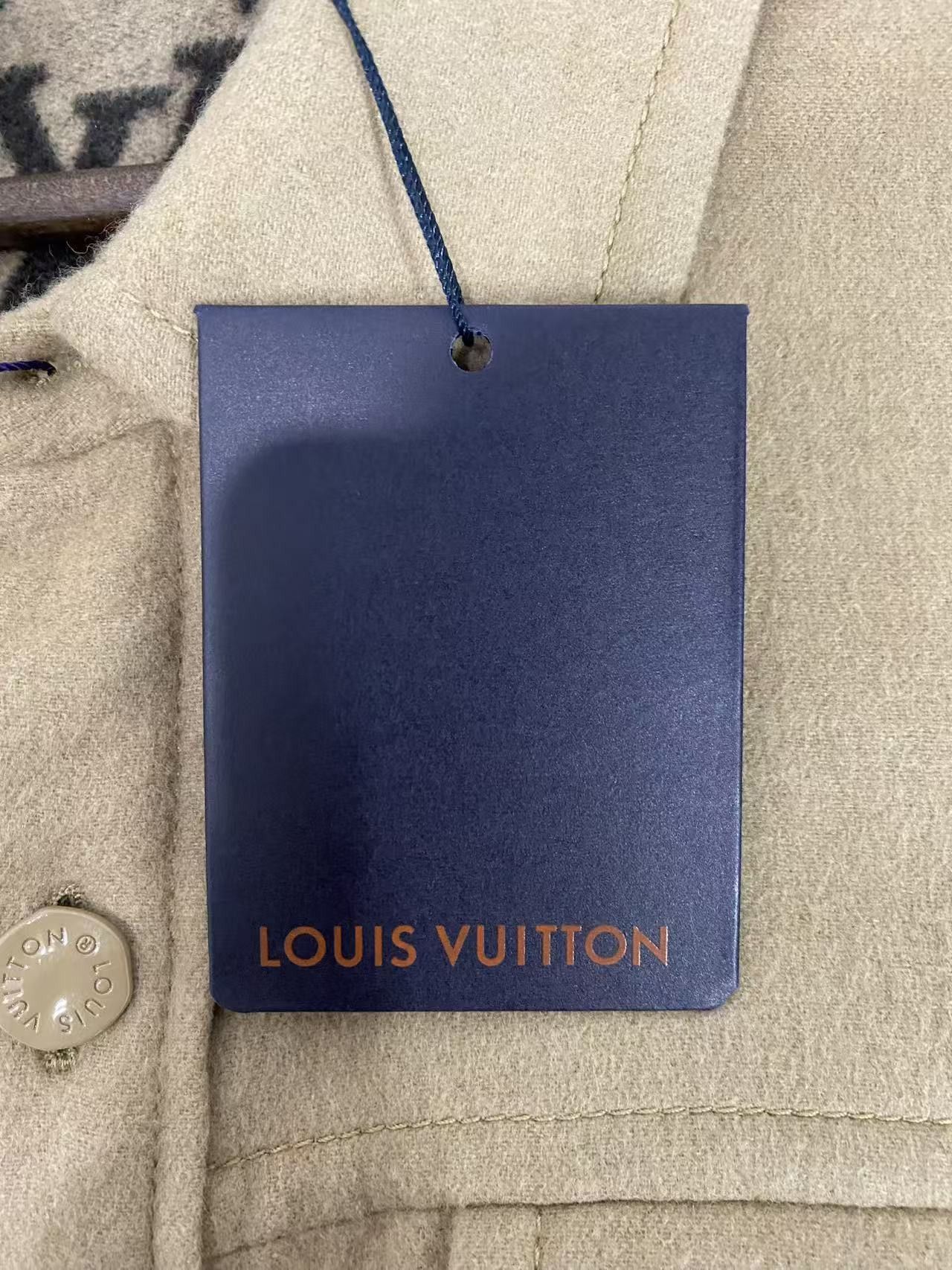 Louis Vuitton Louis Vuitton Monogram Interior Light Jacket Size XL Size US XL / EU 56 / 4 - 5 Thumbnail