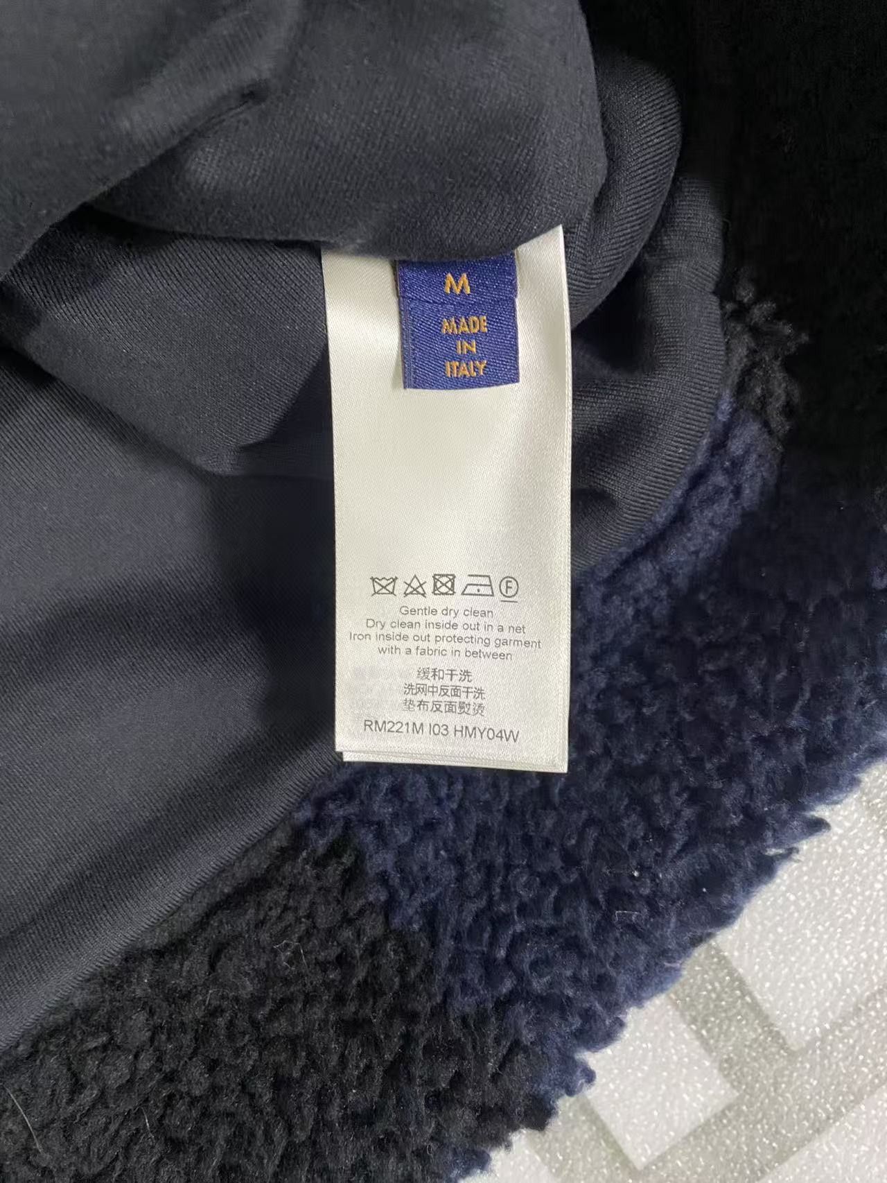 Louis Vuitton Louis Vuitton x Nigo Damier Fleece Jacket Size M Size US M / EU 48-50 / 2 - 4 Thumbnail