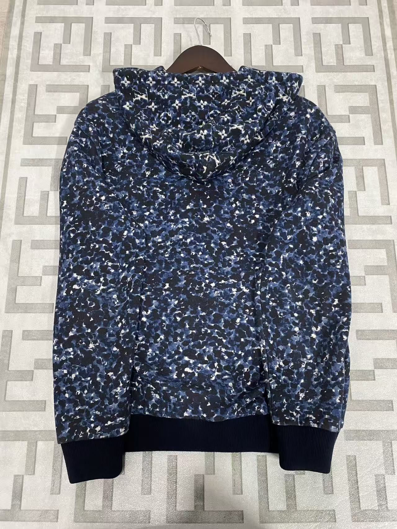 Louis Vuitton Louis Vuitton Monogram Zip Hoodie Size S Size US S / EU 44-46 / 1 - 2 Thumbnail
