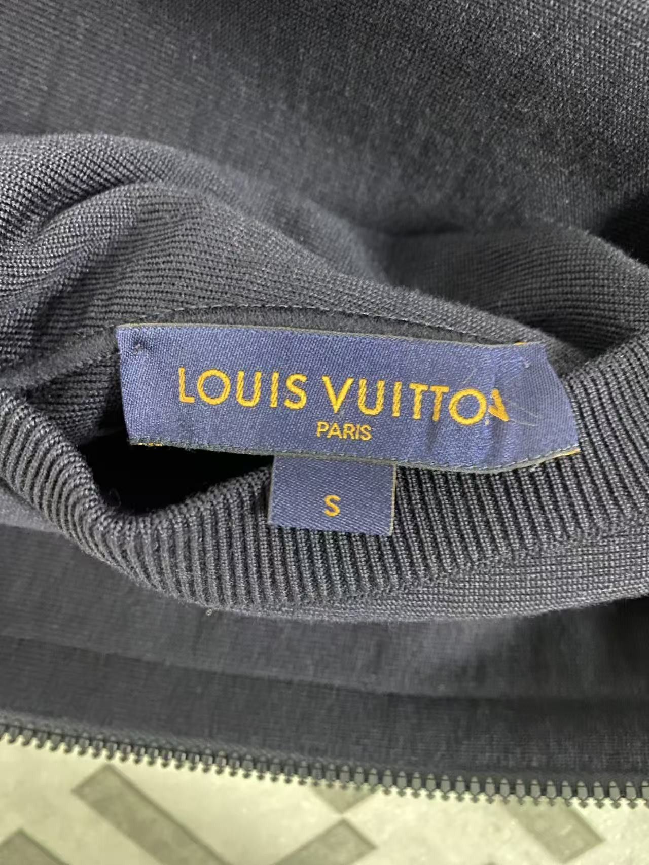 Louis Vuitton Louis Vuitton Monogram Knit Bomber Jacket Size S Size US S / EU 44-46 / 1 - 3 Thumbnail