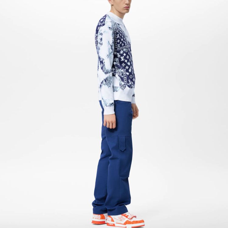 Louis Vuitton Louis Vuitton Bandana Print Sweater Size M Size US M / EU 48-50 / 2 - 7 Thumbnail