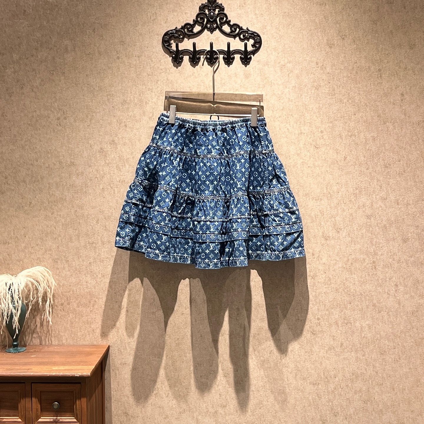 Louis Vuitton Louis Vuitton Monogram Denim Ruffle Mini Skirt Size 38 Size 27" / US 4 / IT 40 - 2 Thumbnail