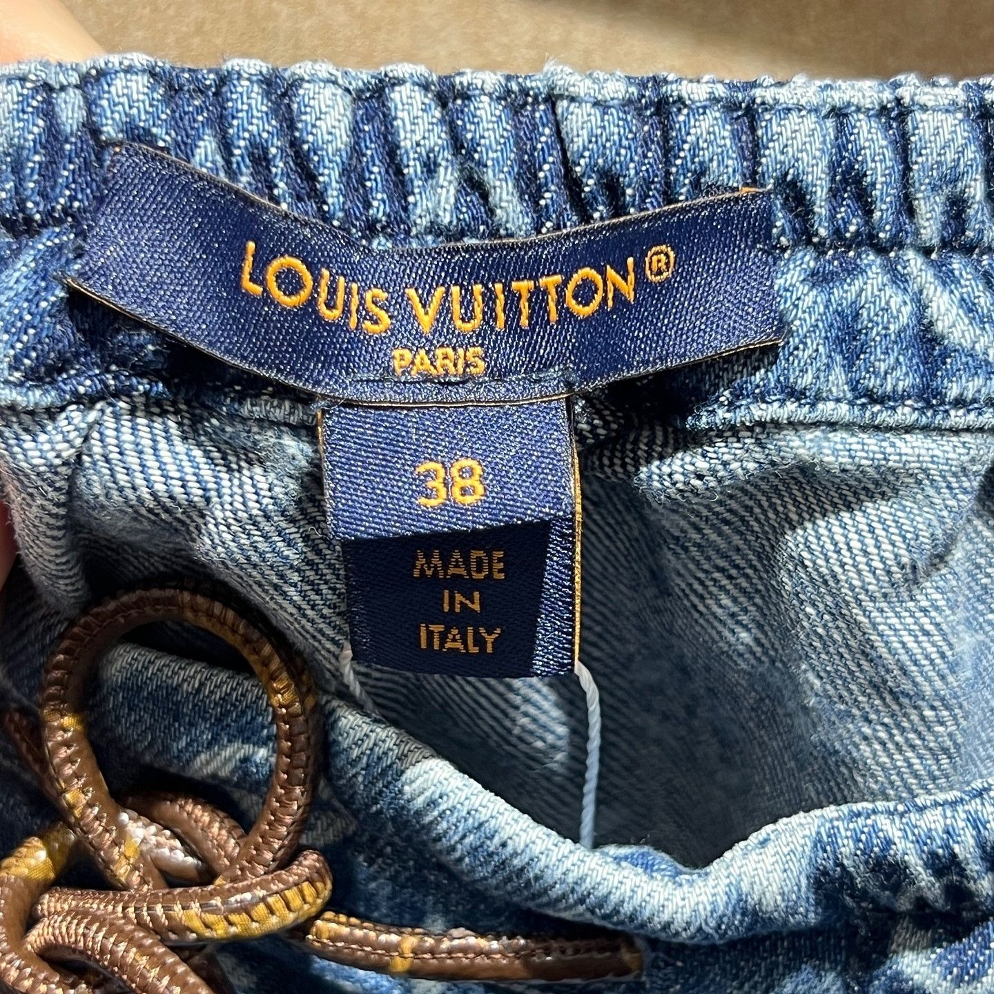 Louis Vuitton Louis Vuitton Monogram Denim Ruffle Mini Skirt Size 38 Size 27" / US 4 / IT 40 - 3 Thumbnail