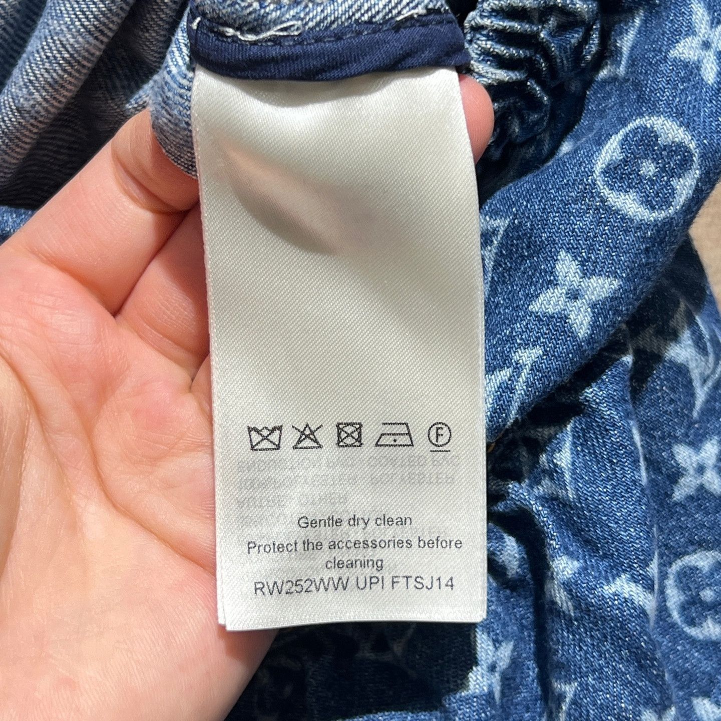 Louis Vuitton Louis Vuitton Monogram Denim Ruffle Mini Skirt Size 38 Size 27" / US 4 / IT 40 - 4 Thumbnail
