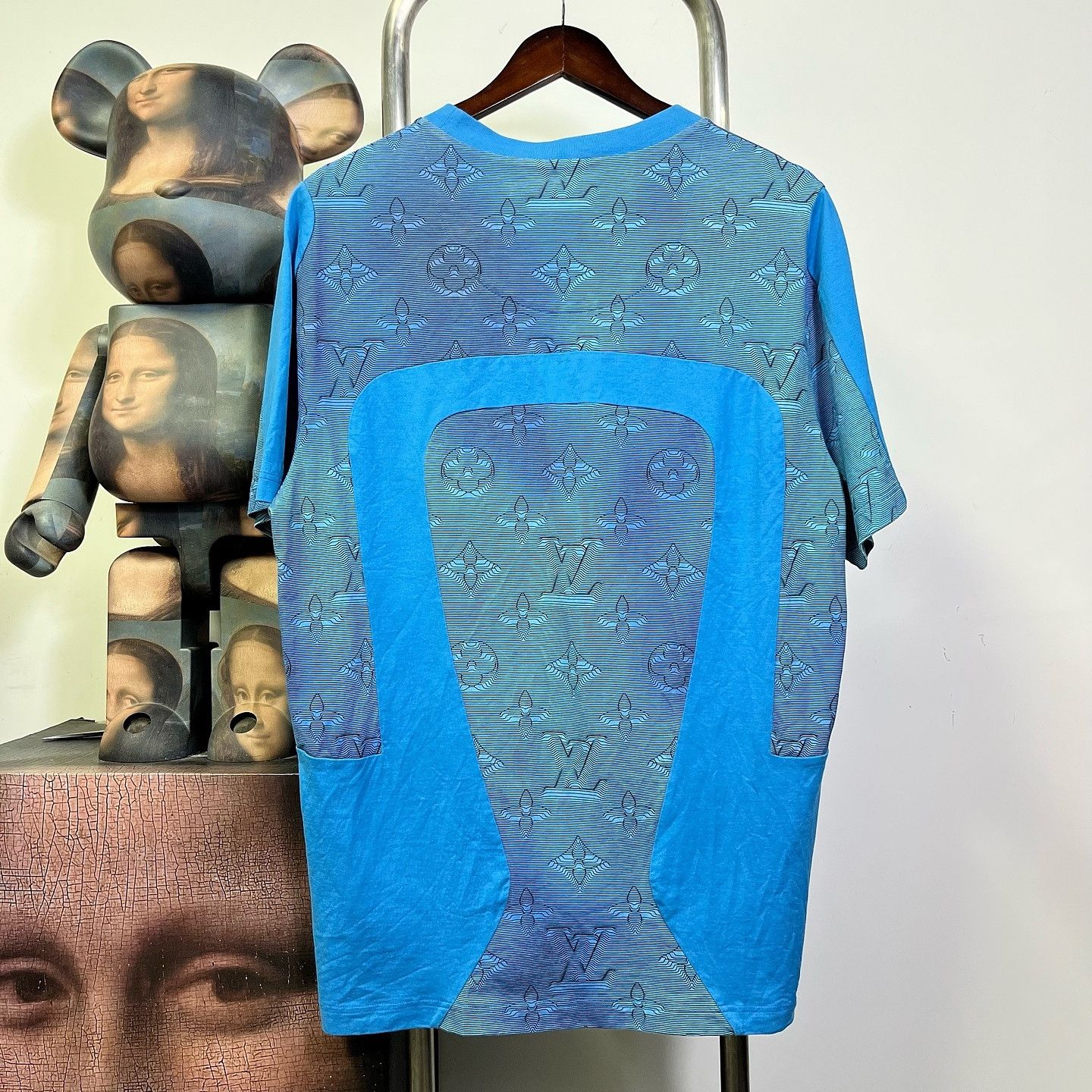 Louis Vuitton Louis Vuitton Monogram Short Sleeve T-Shirt Size XL Size US XL / EU 56 / 4 - 2 Thumbnail