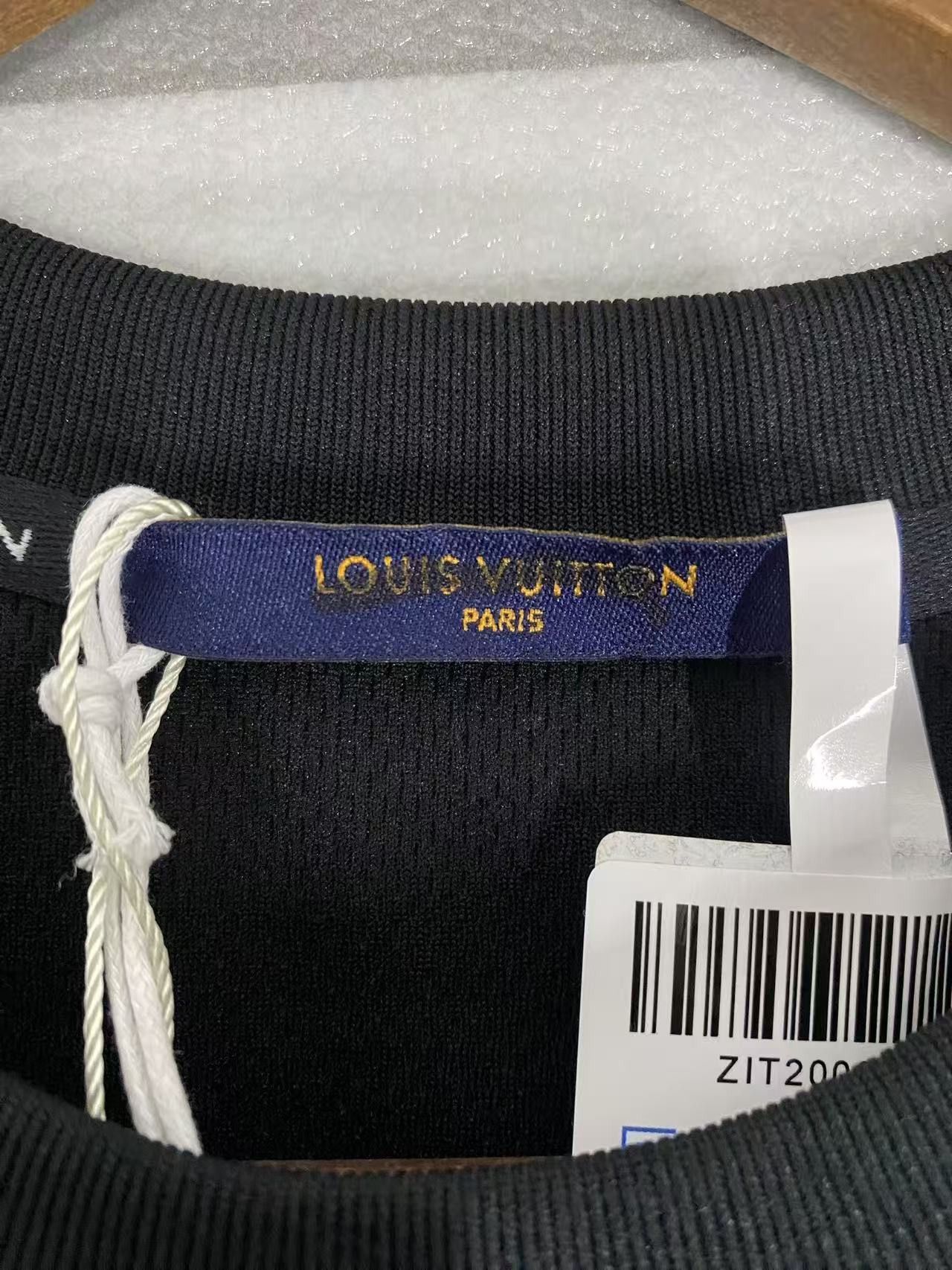 Louis Vuitton Louis Vuitton Monogram Short Sleeve T-Shirt Size XS Size US XS / EU 42 / 0 - 3 Thumbnail