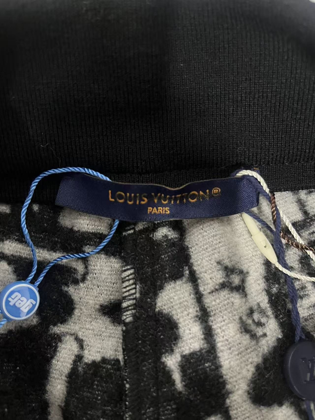Louis Vuitton Louis Vuitton Comic Print Shorts Size 50 Size US 34 / EU 50 - 3 Thumbnail