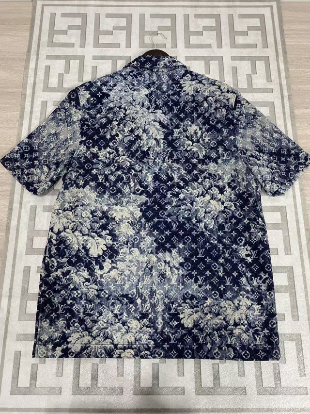 Louis Vuitton Louis Vuitton Monogram Print Shirt Size M Size US M / EU 48-50 / 2 - 2 Thumbnail