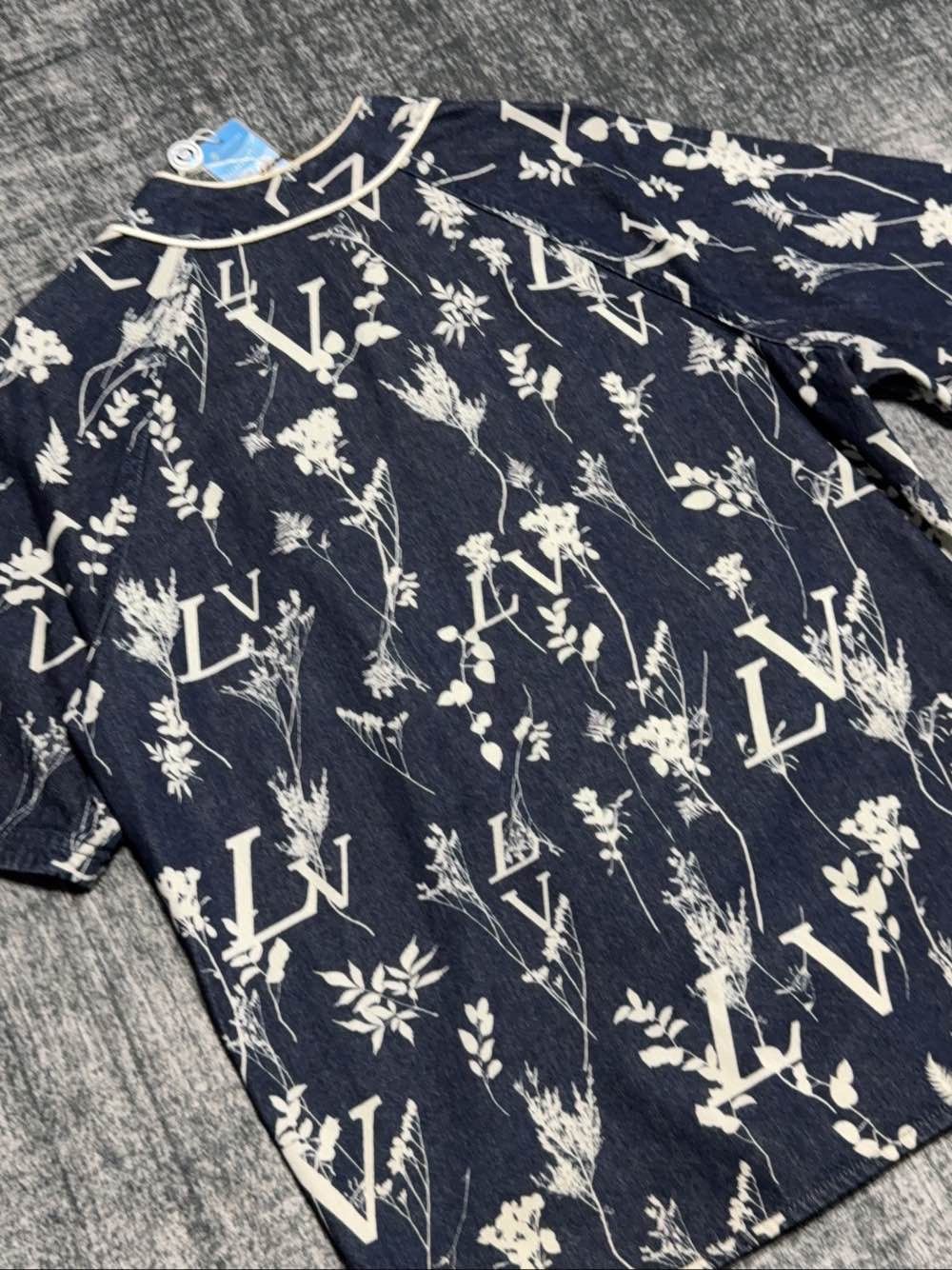 Louis Vuitton Louis Vuitton Floral Denim Short Sleeve Shirt Size M Size US M / EU 48-50 / 2 - 6 Thumbnail