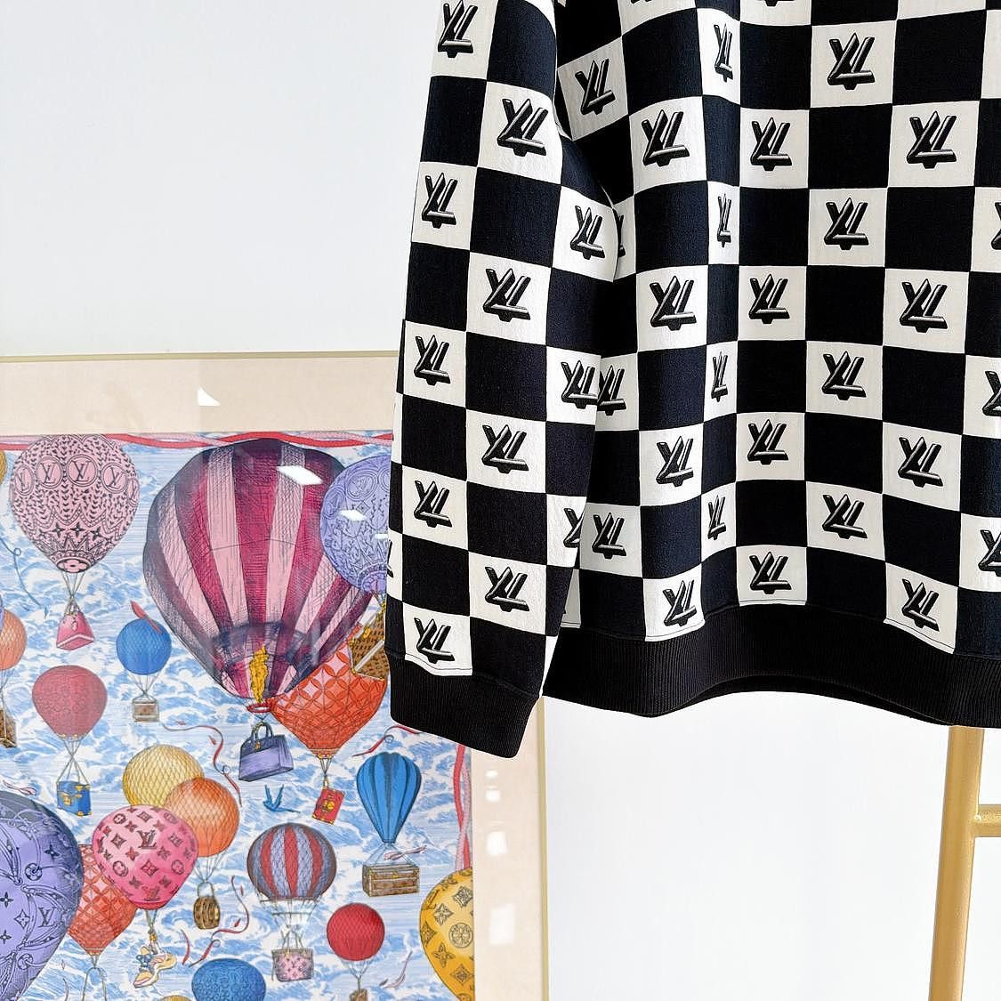 Louis Vuitton Louis Vuitton Damier Chain Crewneck Sweater Size L Size US L / EU 52-54 / 3 - 7 Thumbnail