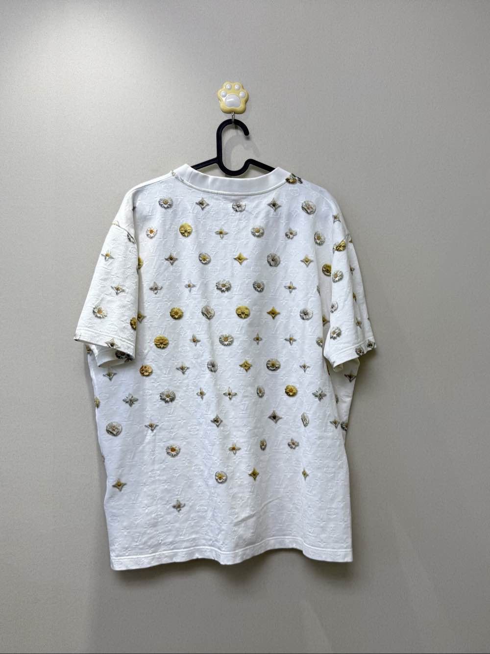 Louis Vuitton Louis Vuitton Monogram Flower T-Shirt Size XL Size US XL / EU 56 / 4 - 2 Thumbnail