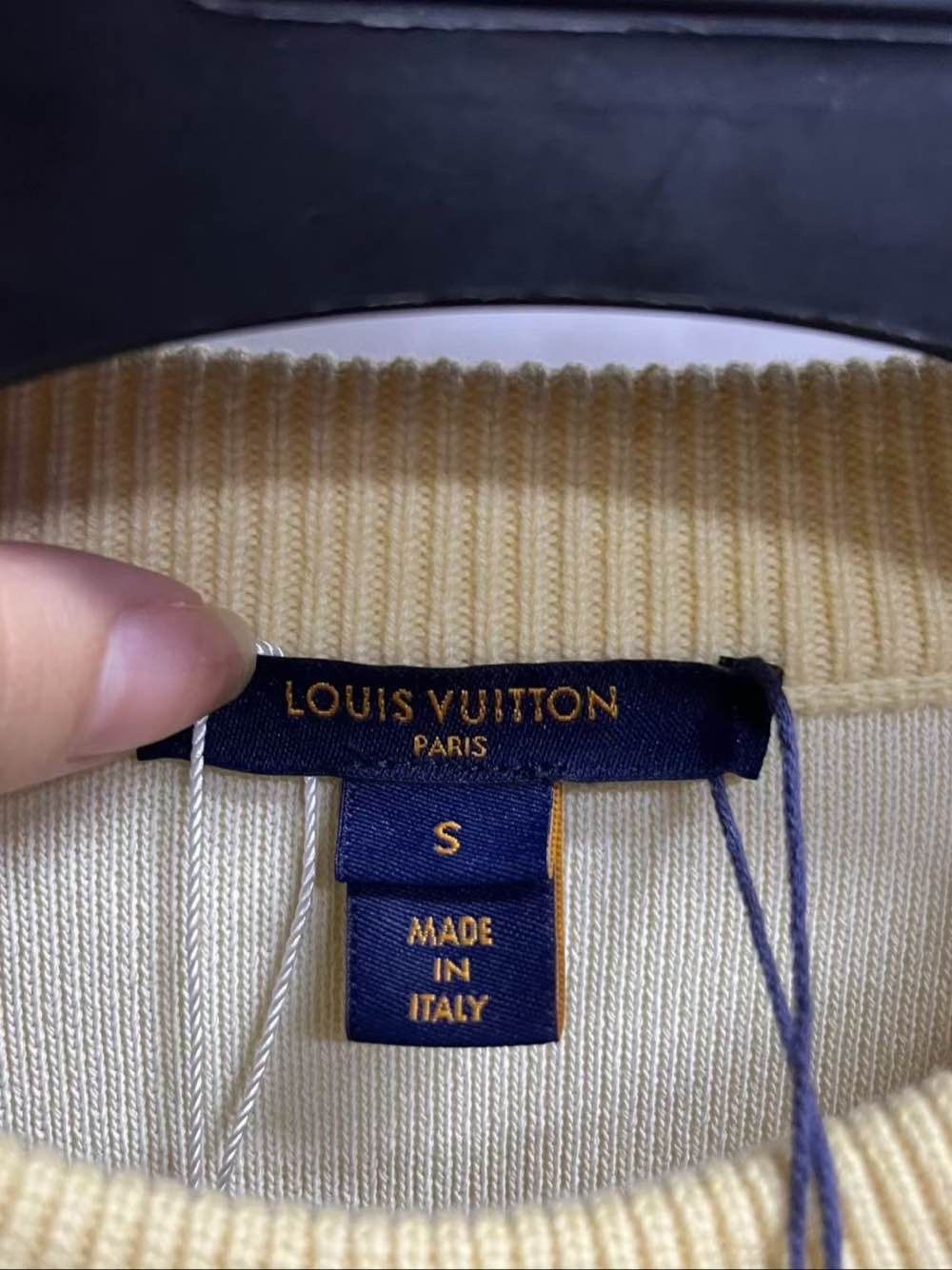 Louis Vuitton Louis Vuitton Monogram Trim Cape Sweater Size S Size S / US 4 / IT 40 - 3 Thumbnail