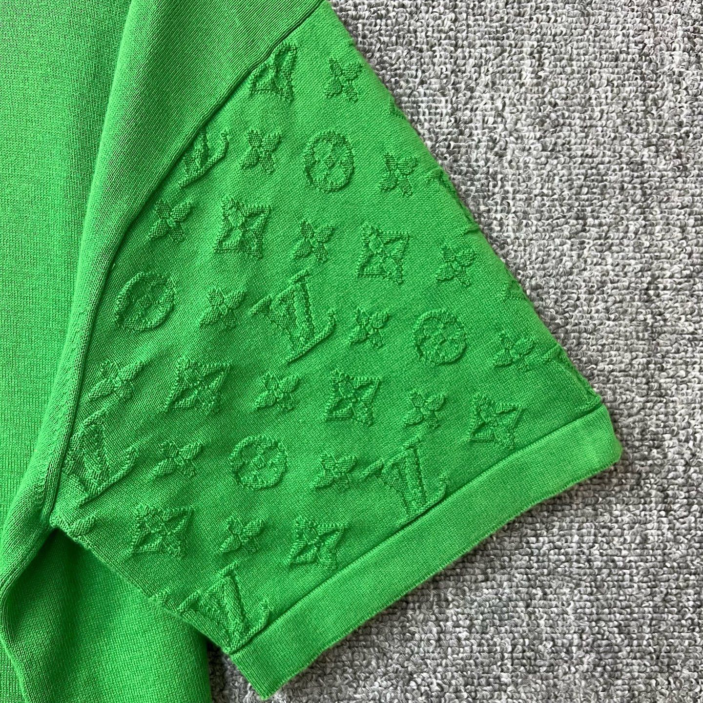 Louis Vuitton Louis Vuitton Monogram Sleeve T-Shirt Size XL Size US XL / EU 56 / 4 - 5 Thumbnail