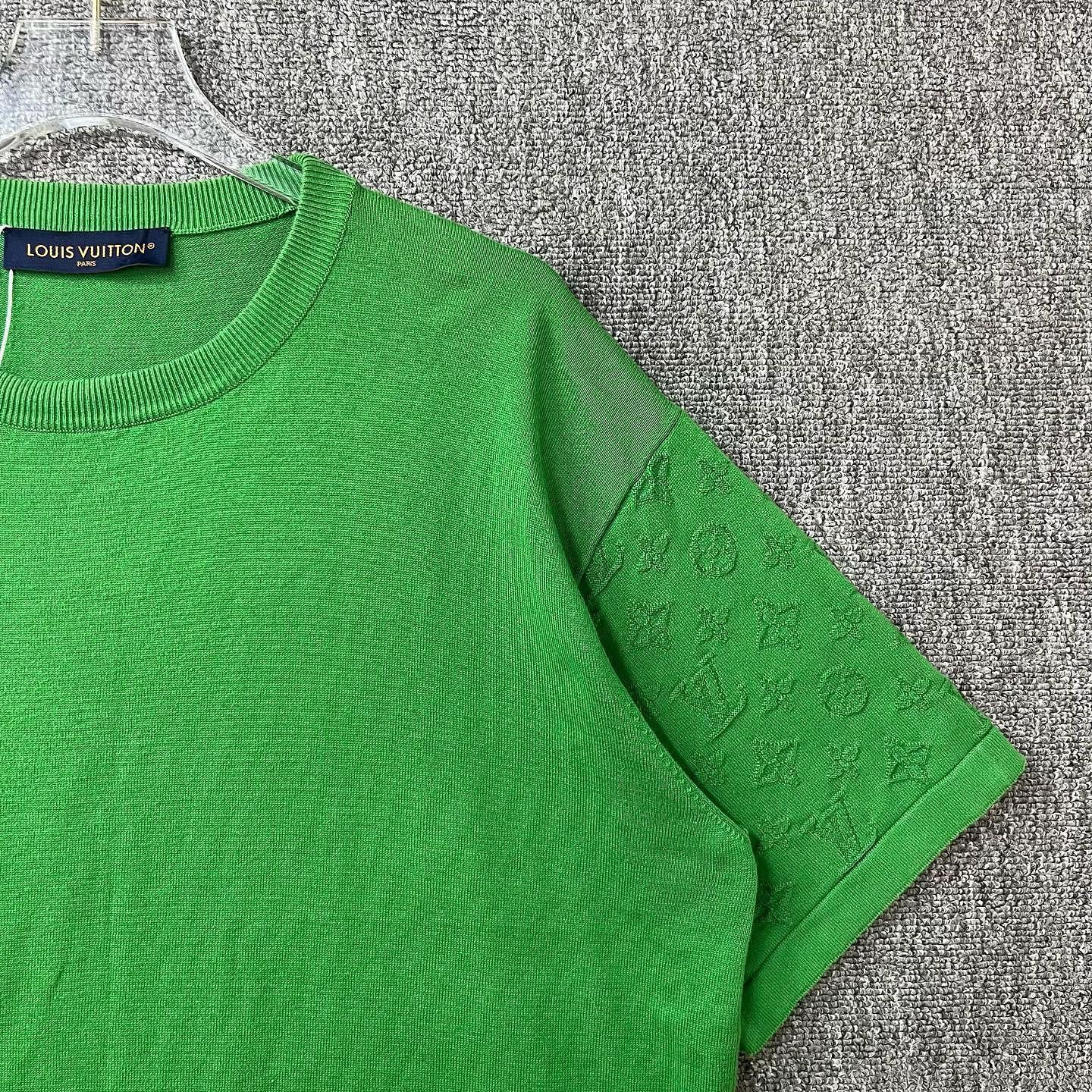 Louis Vuitton Louis Vuitton Monogram Sleeve T-Shirt Size XL Size US XL / EU 56 / 4 - 3 Thumbnail