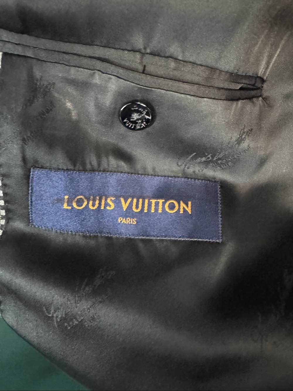 Louis Vuitton Louis Vuitton Checkered Pattern Jacket Size 52 Size US L / EU 52-54 / 3 - 3 Thumbnail