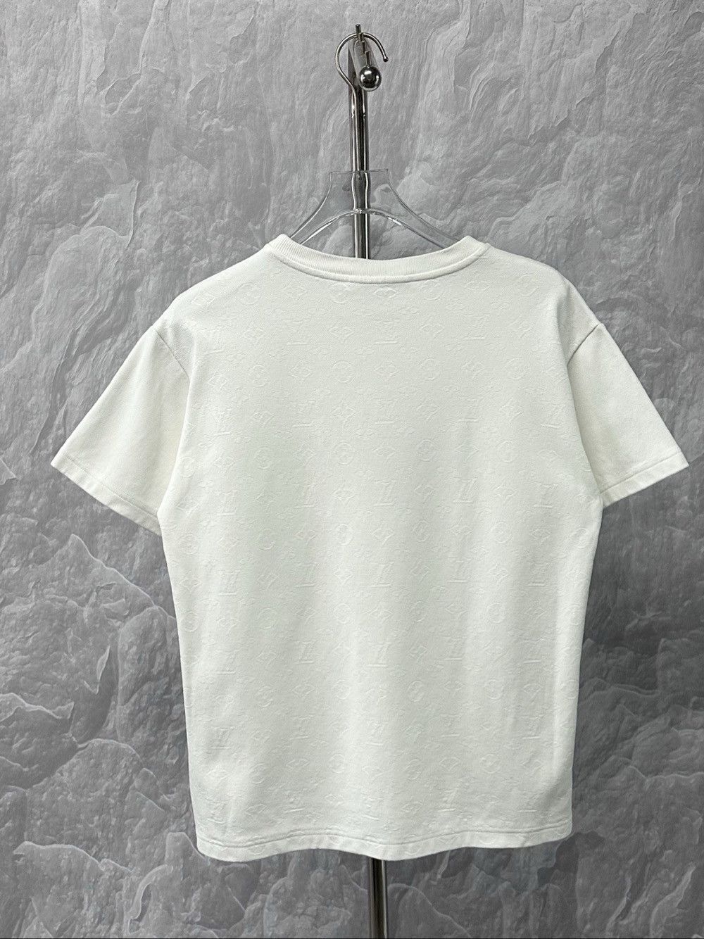 Louis Vuitton Louis Vuitton Monogram Pocket T-Shirt Size S Size US S / EU 44-46 / 1 - 2 Thumbnail