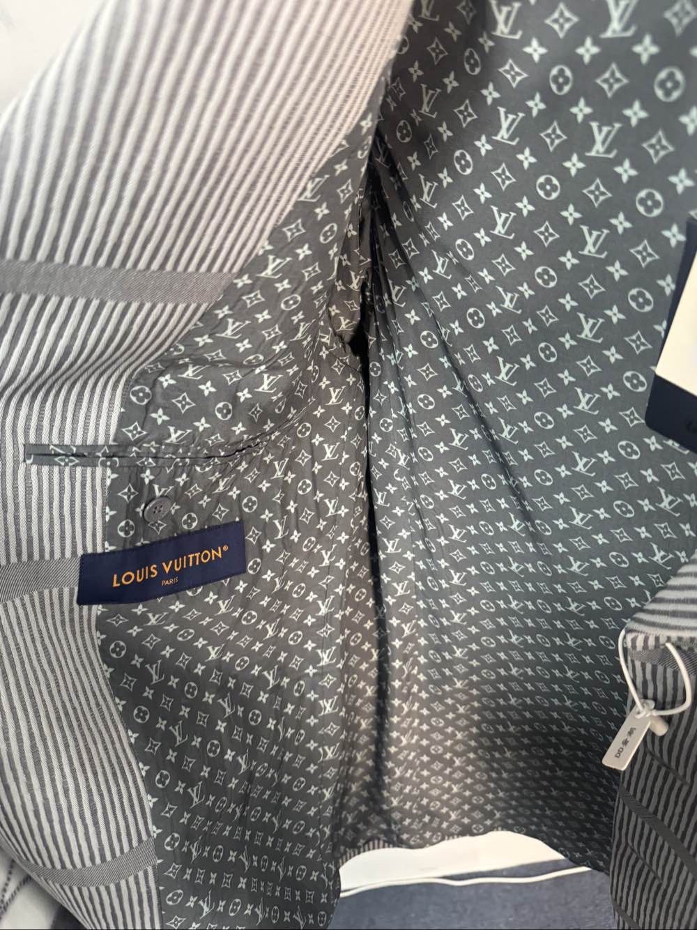Louis Vuitton Louis Vuitton Striped Wool Blazer Size 50 Size 40R - 6 Thumbnail