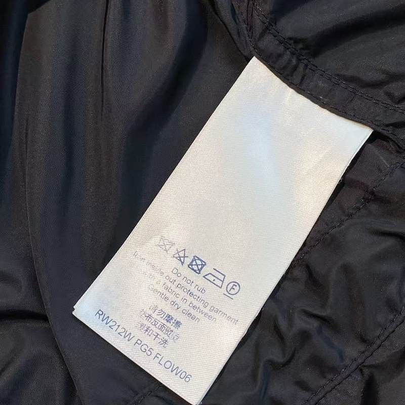 Louis Vuitton Louis Vuitton Logo Print Nylon Jacket Size 38 Size S / US 4 / IT 40 - 4 Thumbnail