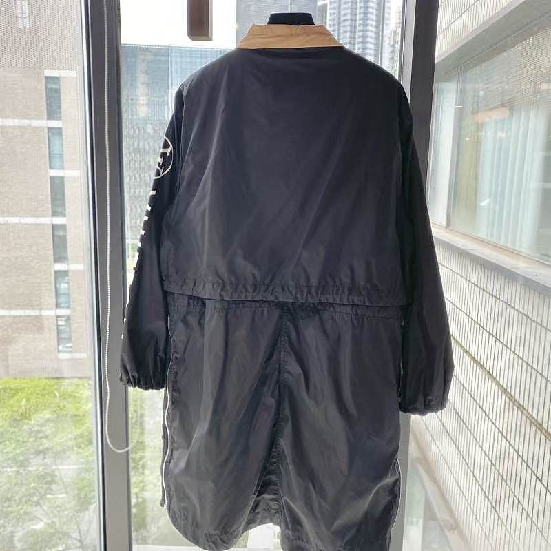 Louis Vuitton Louis Vuitton Logo Print Nylon Jacket Size 38 Size S / US 4 / IT 40 - 2 Thumbnail