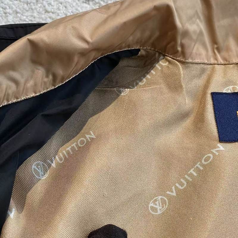 Louis Vuitton Louis Vuitton Logo Print Nylon Jacket Size 38 Size S / US 4 / IT 40 - 6 Thumbnail