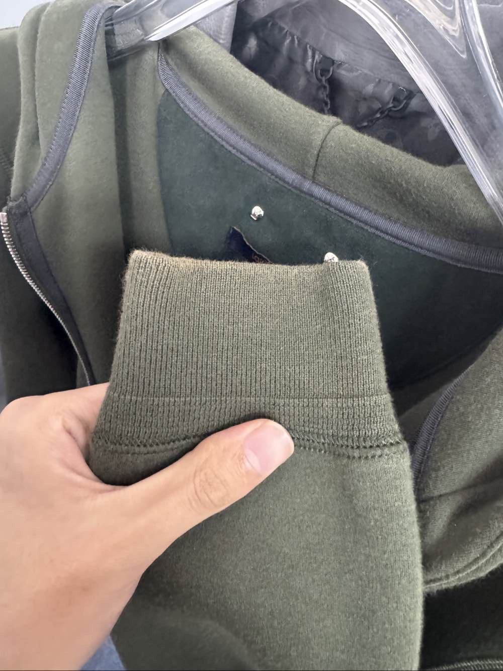 Louis Vuitton Louis Vuitton Green Zip Hoodie Size M Size US M / EU 48-50 / 2 - 8 Thumbnail