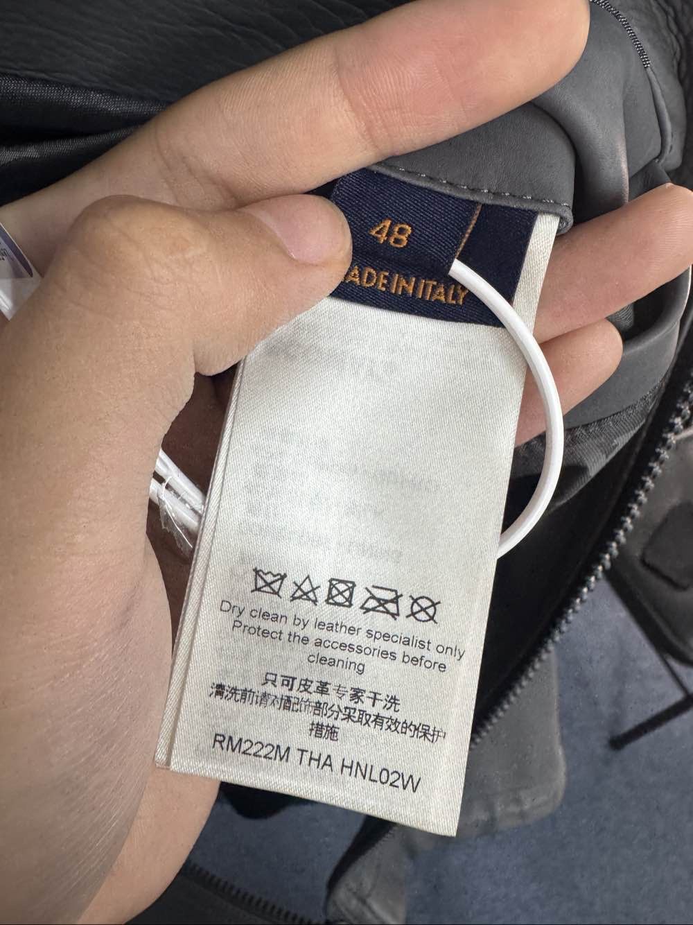 Louis Vuitton Louis Vuitton Leather Logo Jacket Size M Size US M / EU 48-50 / 2 - 4 Thumbnail
